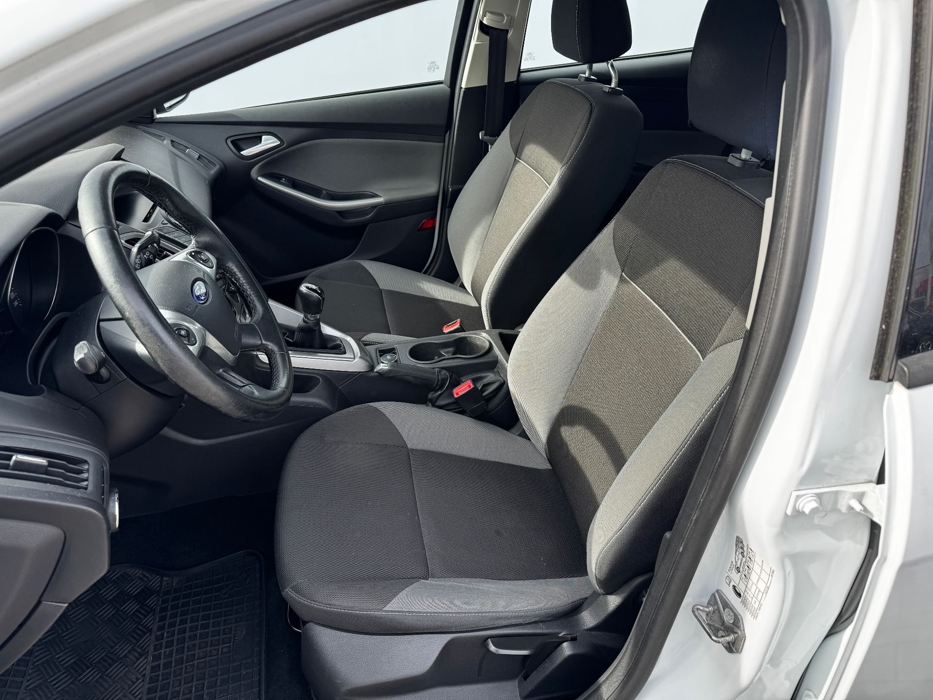Ford Focus, Ford Focus 1.0 EcoBoost 74kW - fotka 5