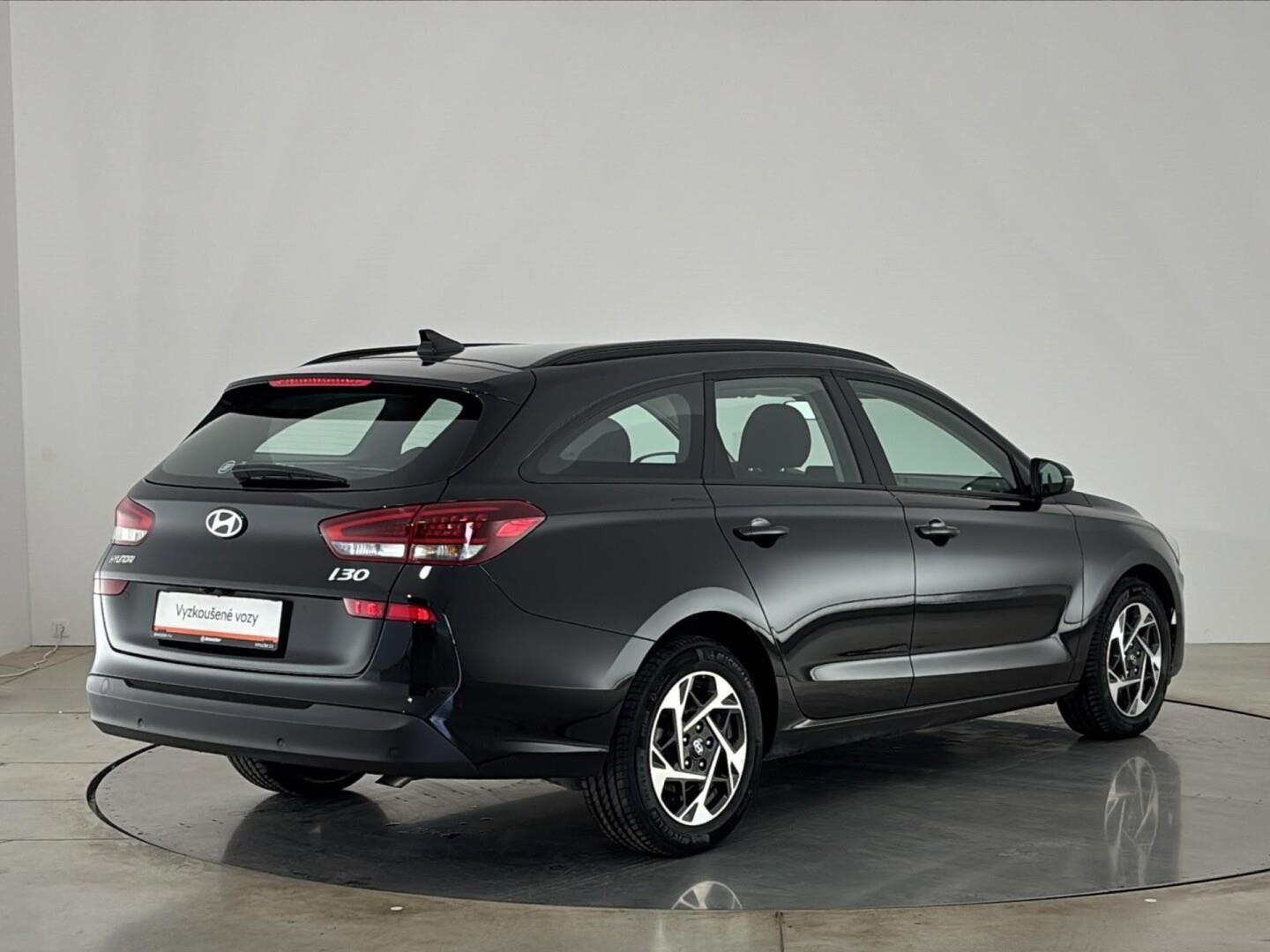Hyundai i30, 1.5 T-GDI / 103 kW Smart DCT - fotka 2