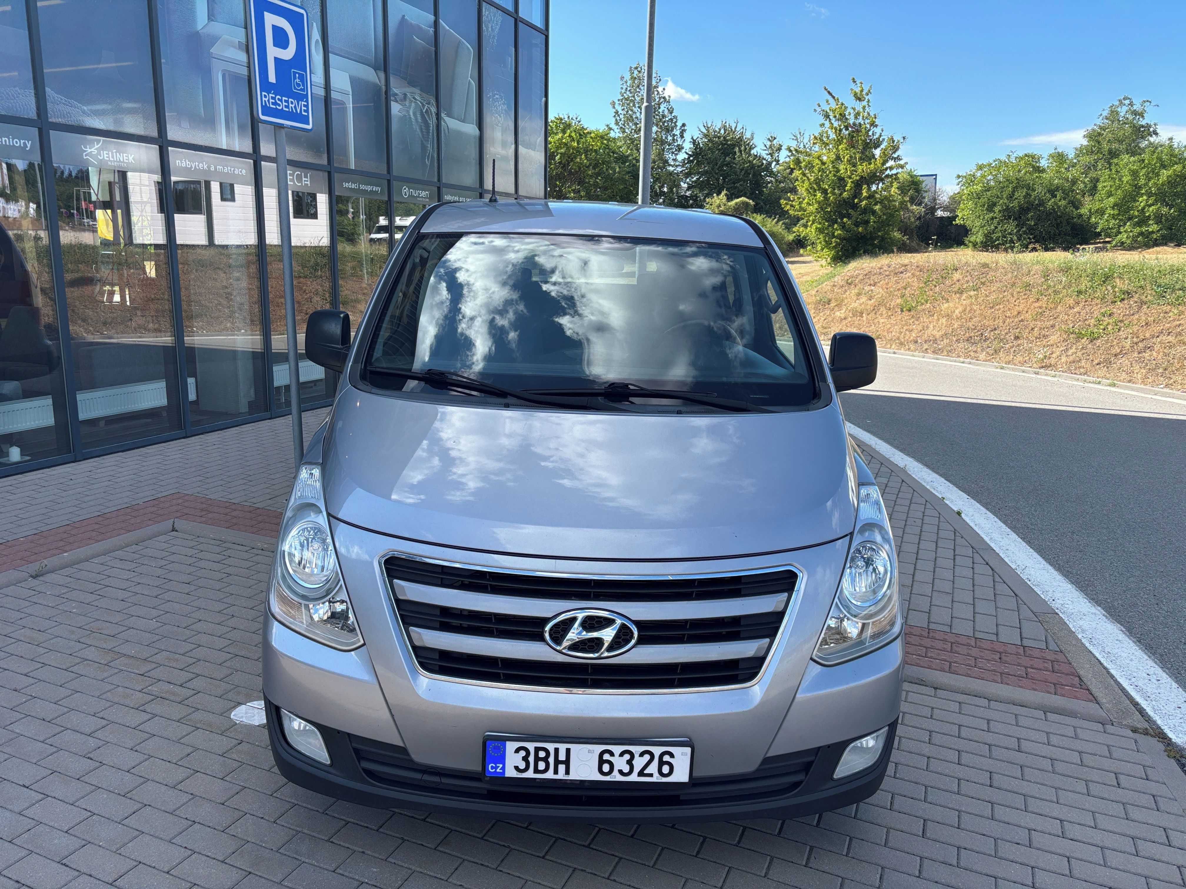 Hyundai H 1, 2.5 CRDi 100kW 5míst - fotka 3