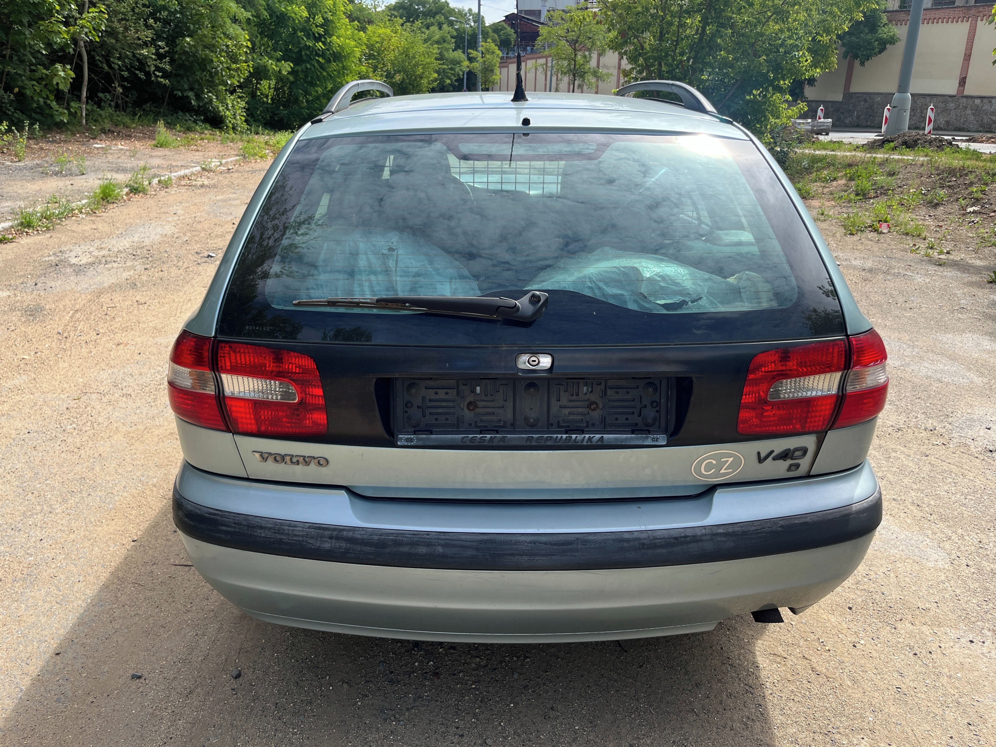 Volvo V40, 1.9D 75kw 2x alu po servisu - fotka 4