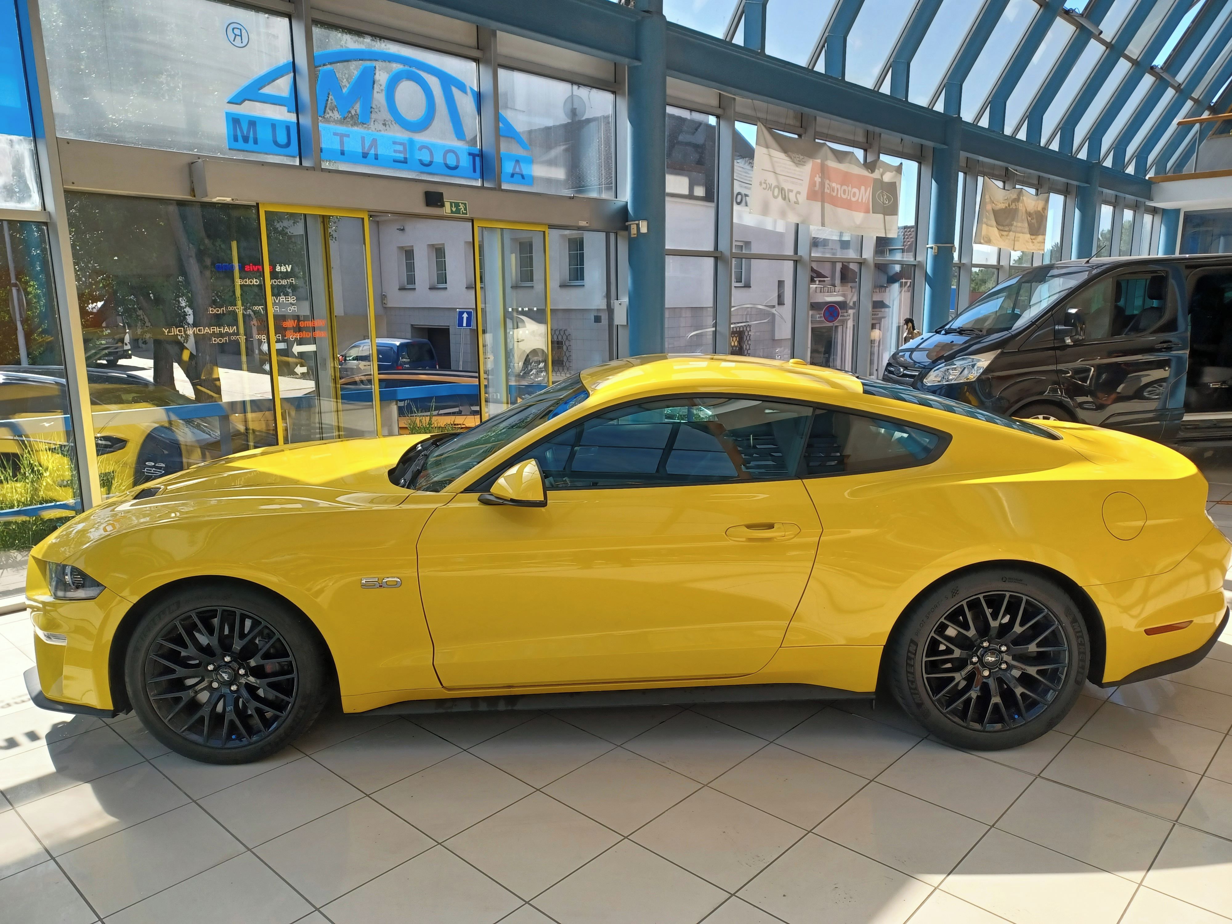 Ford Mustang, 1 majitel CZ perfektní stav - fotka 3