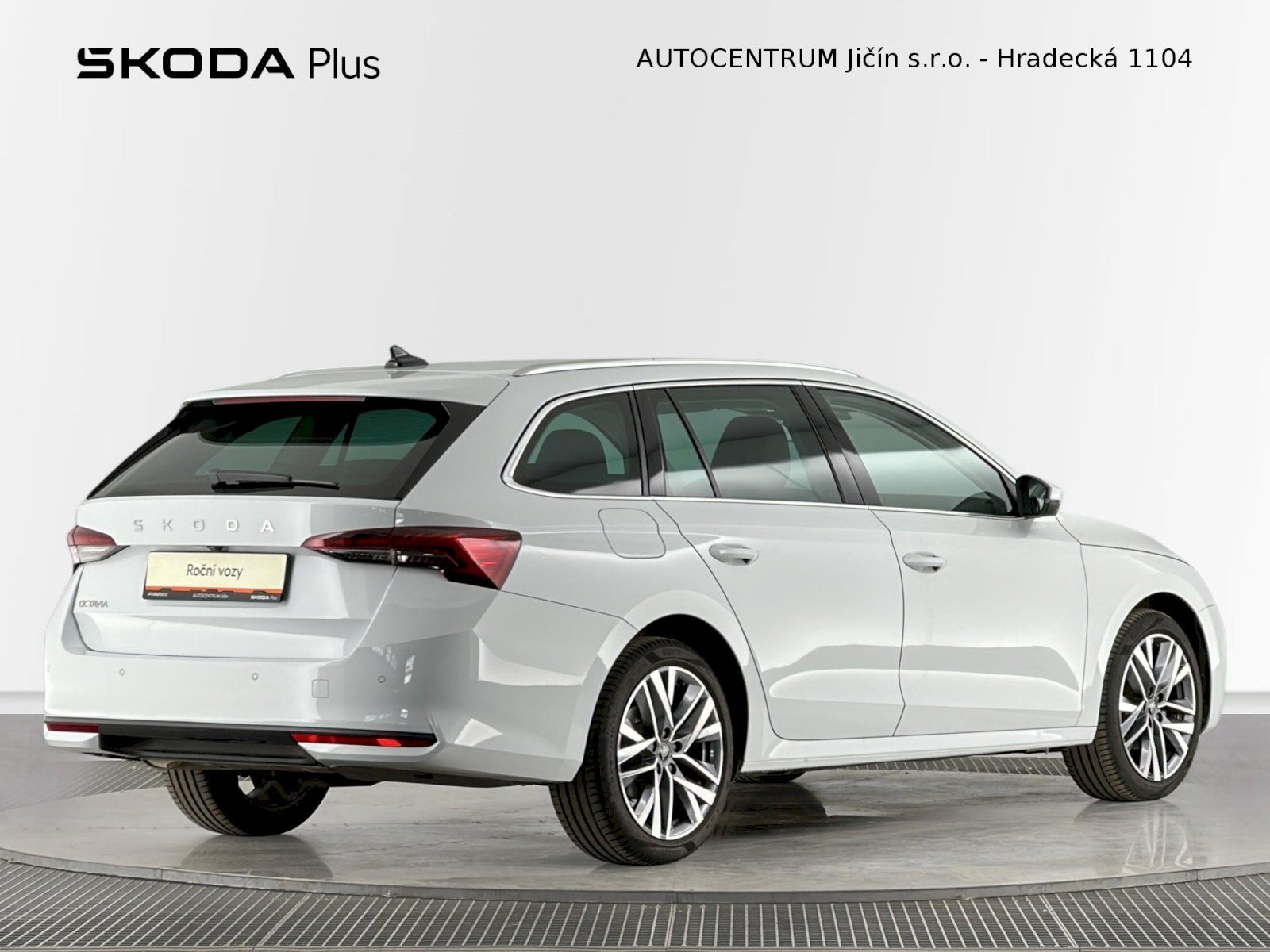 Škoda Octavia, Combi DSG 1.5TSI 110kW Top Sel - fotka 2