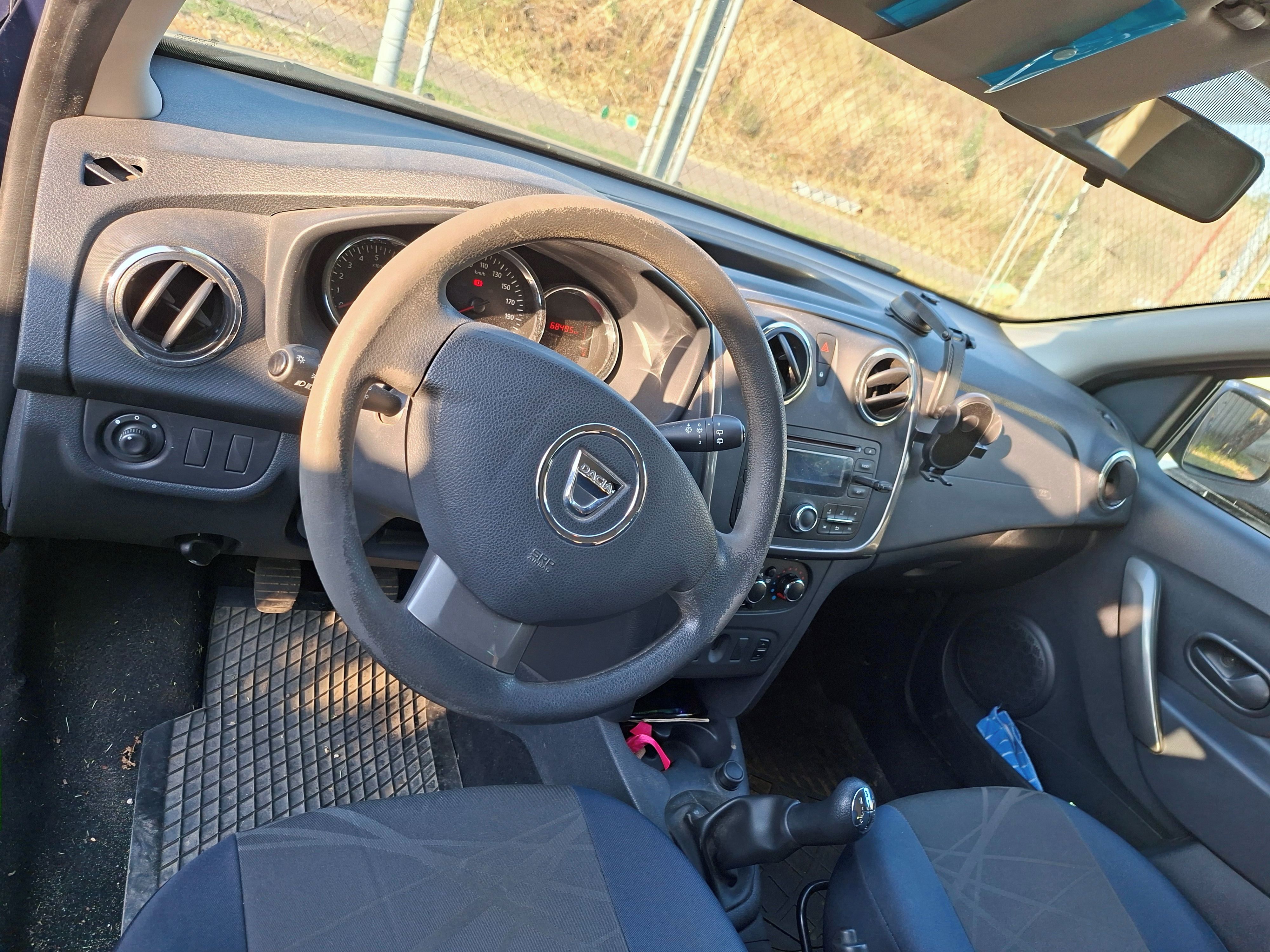 Dacia Sandero, 1.2, klima, servisováno - fotka 6