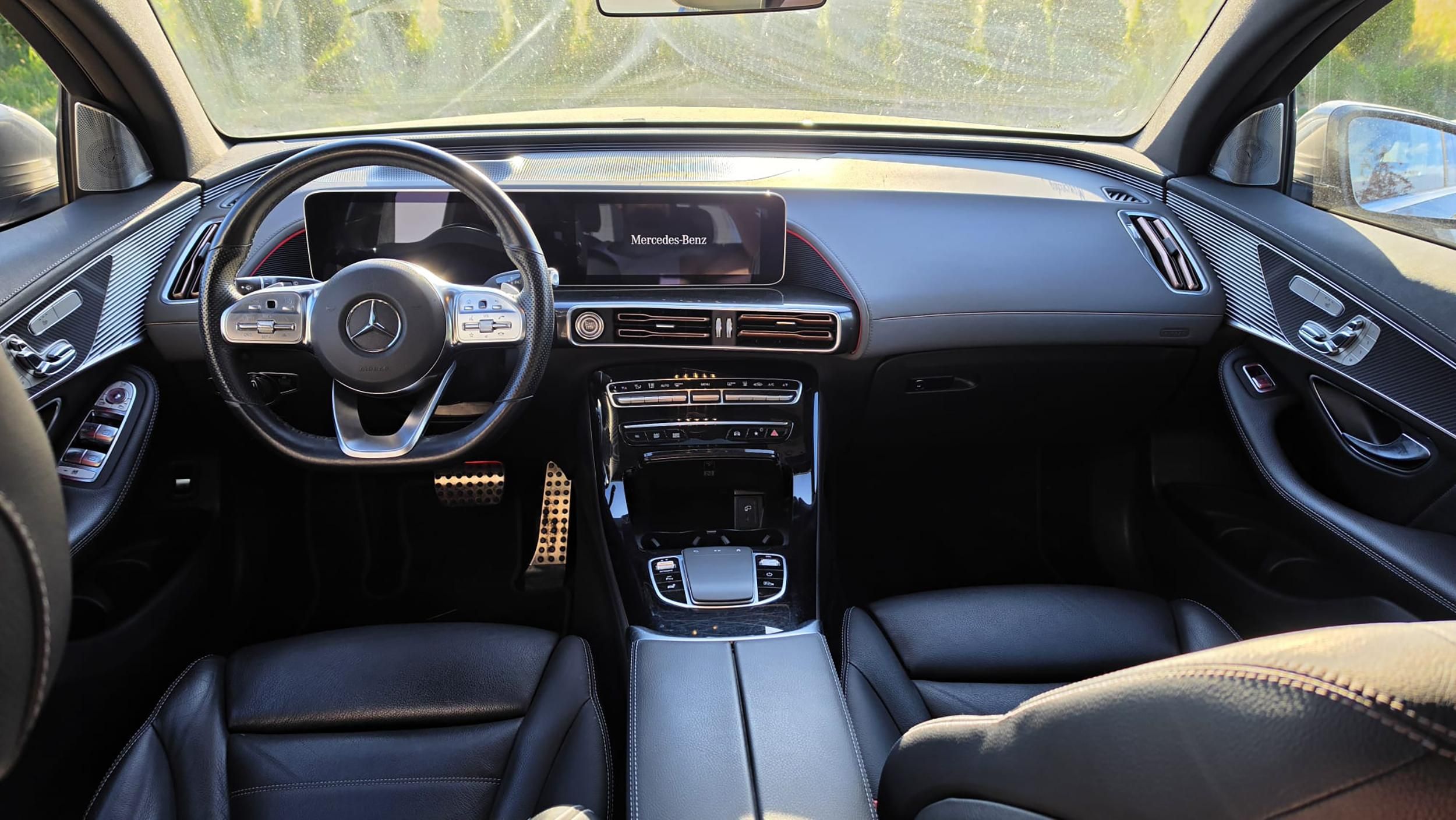 Mercedes-Benz EQC, 400 4Matic 85 kWh - fotka 5
