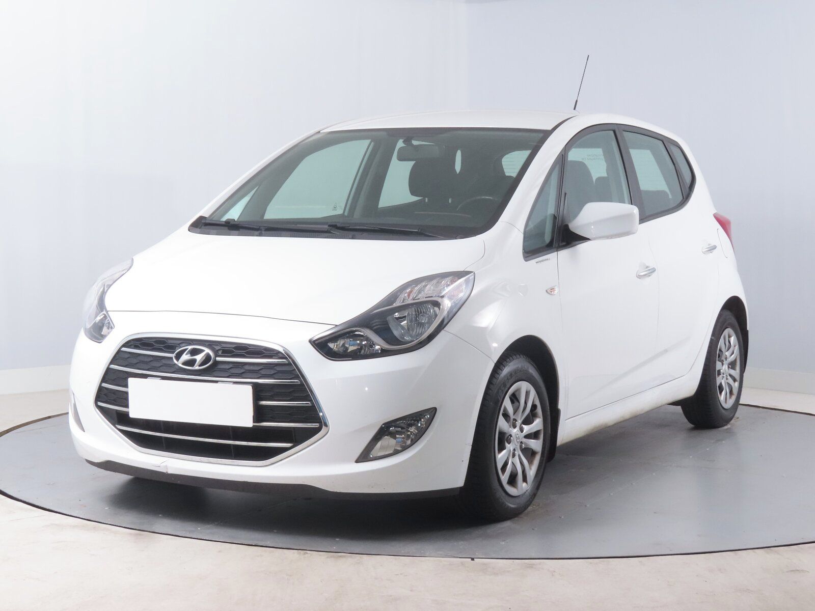 Hyundai ix20, 1.6 CVVT, Serv.kniha - fotka 2