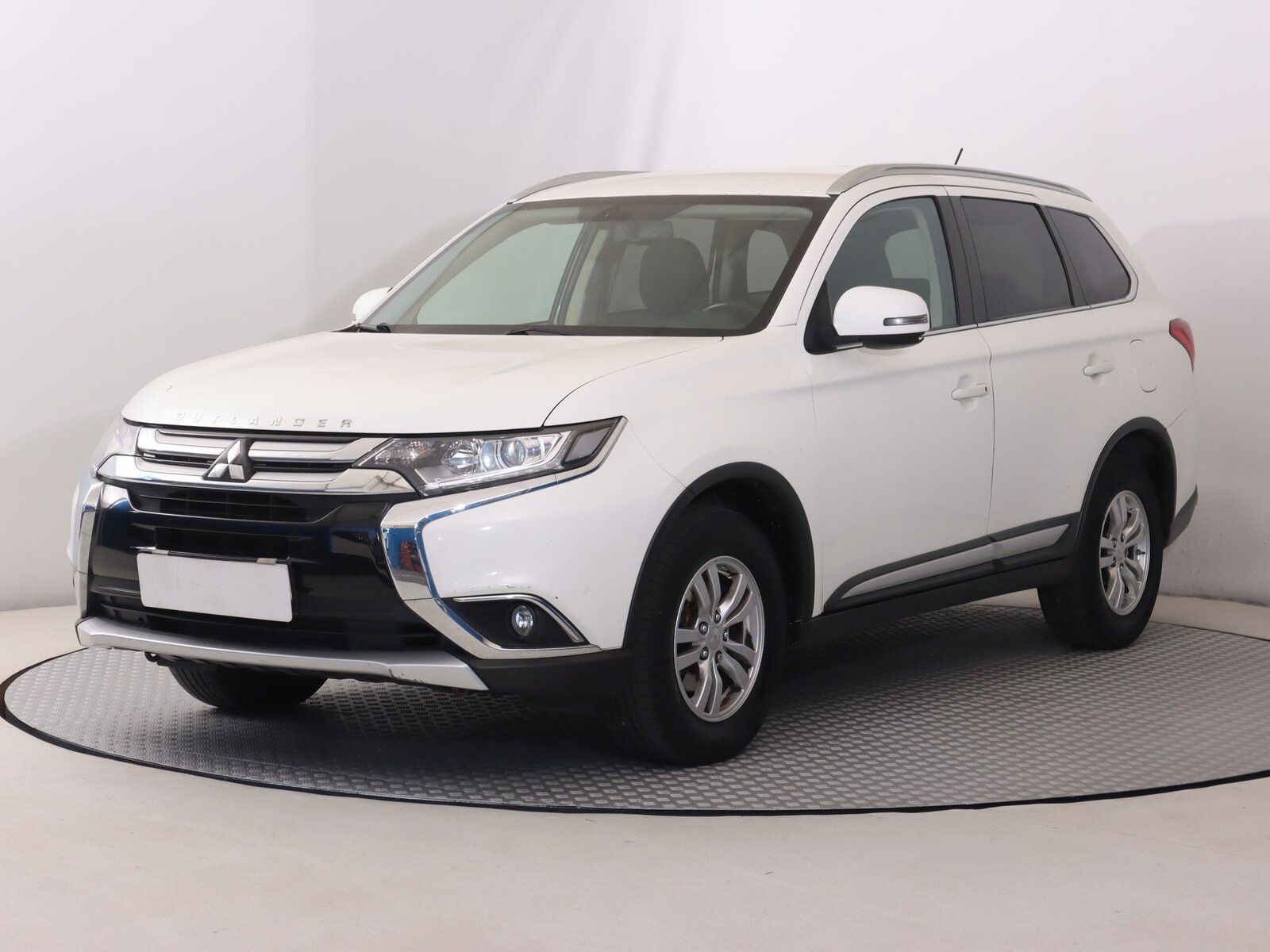 Mitsubishi Outlander, 2.2 DI-D, 4X4 - fotka 2
