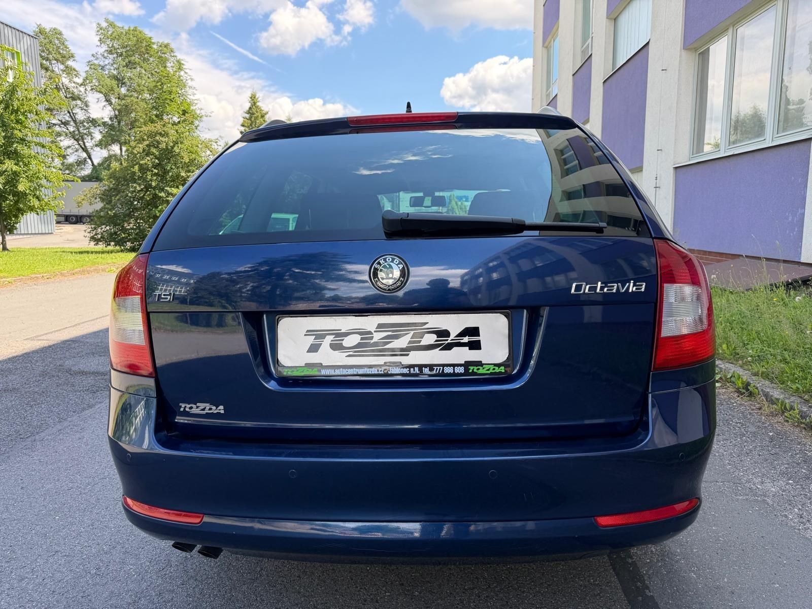 Škoda Octavia, 1,4 TSI DSG Elegance - fotka 3
