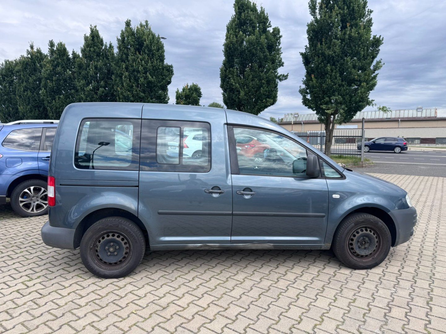 Volkswagen Caddy, 1,9 TDI 77KW TAŽNÉ 2X PNEU STK - fotka 6