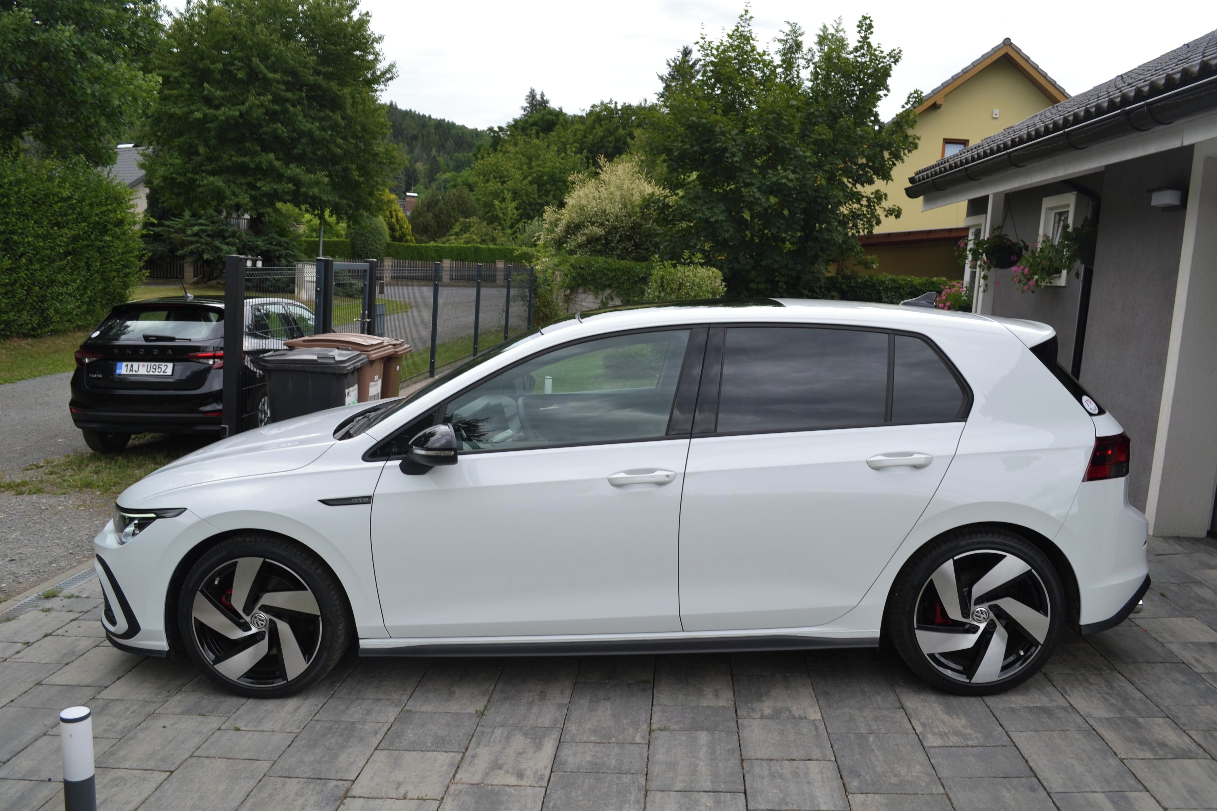 Volkswagen Golf, GTD ČR DPH TOP STAV HARMAN KAR - fotka 4
