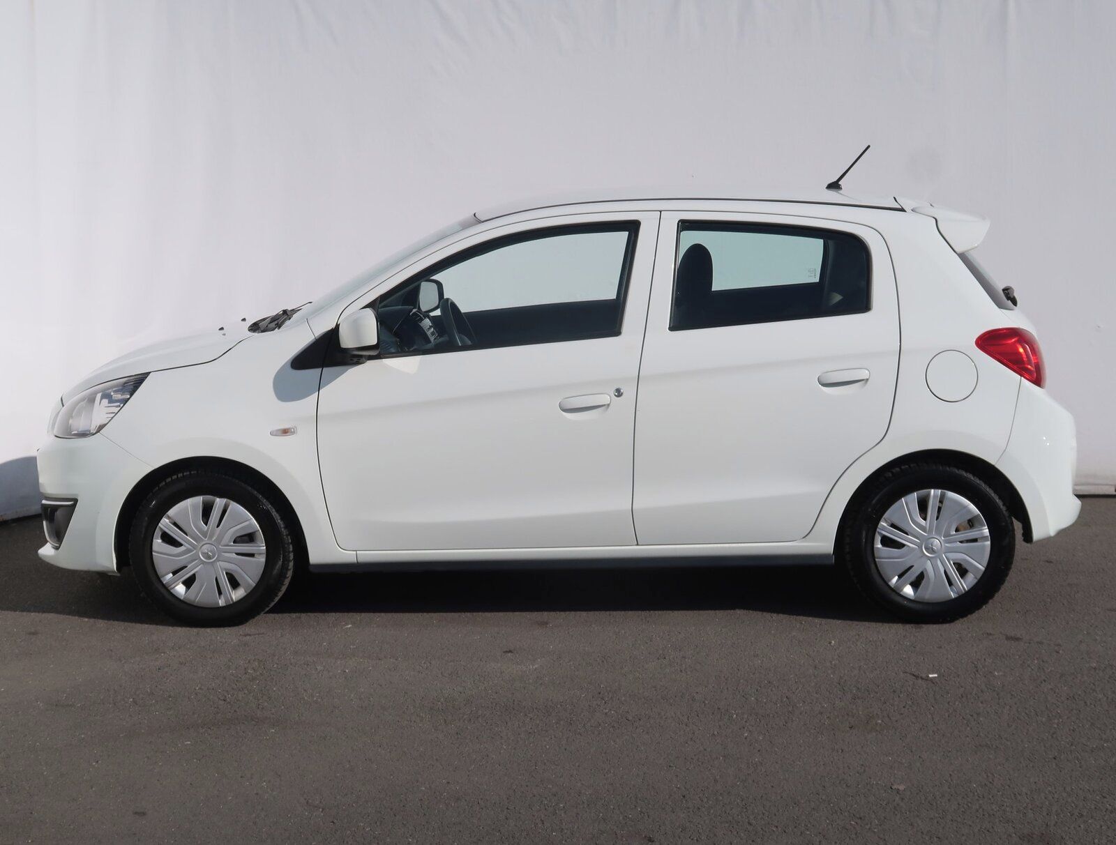 Mitsubishi Space Star, 1.0 MIVEC, Klima, El. okna - fotka 3
