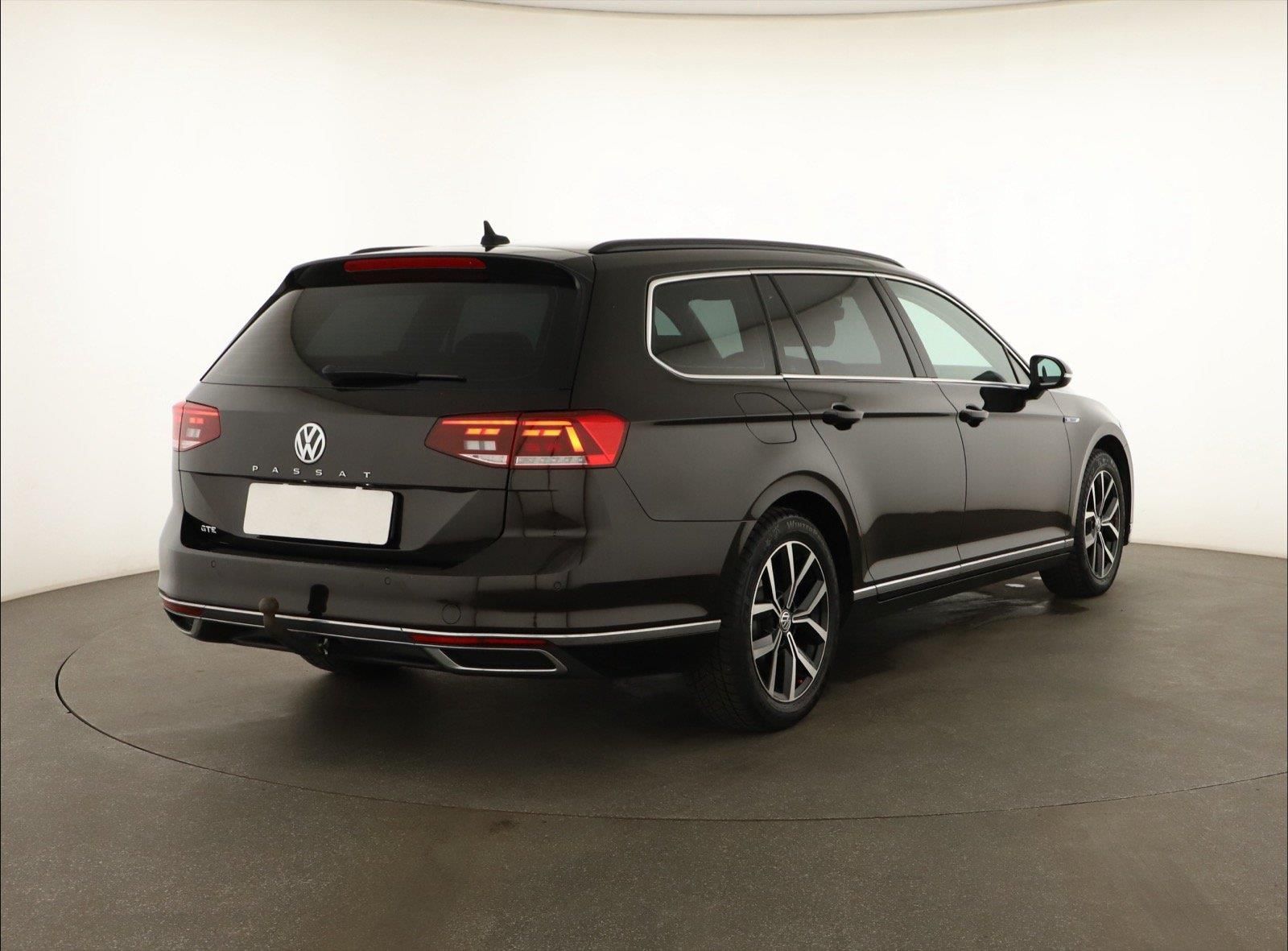 Volkswagen Passat, 1.4 GTE, Automat, Navi - fotka 5