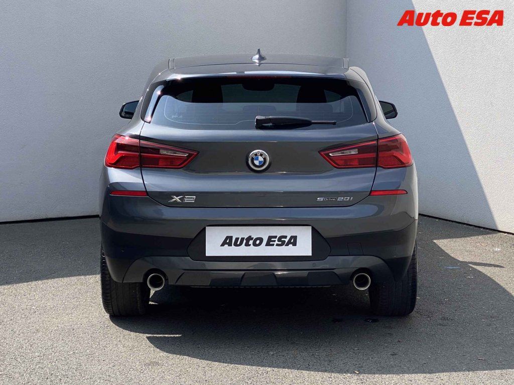BMW X2, 2.0i SDrive20i,Sport,AT - fotka 5