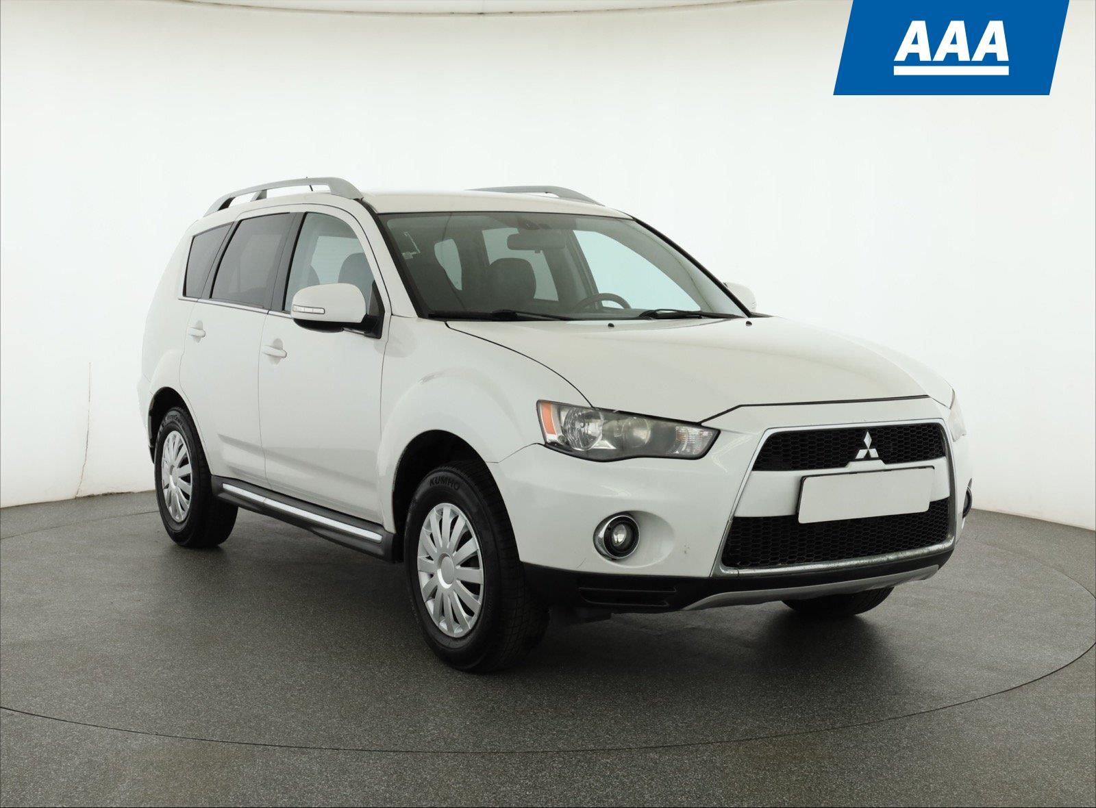 Mitsubishi Outlander, 2.0, po STK, Tažné, polokůže