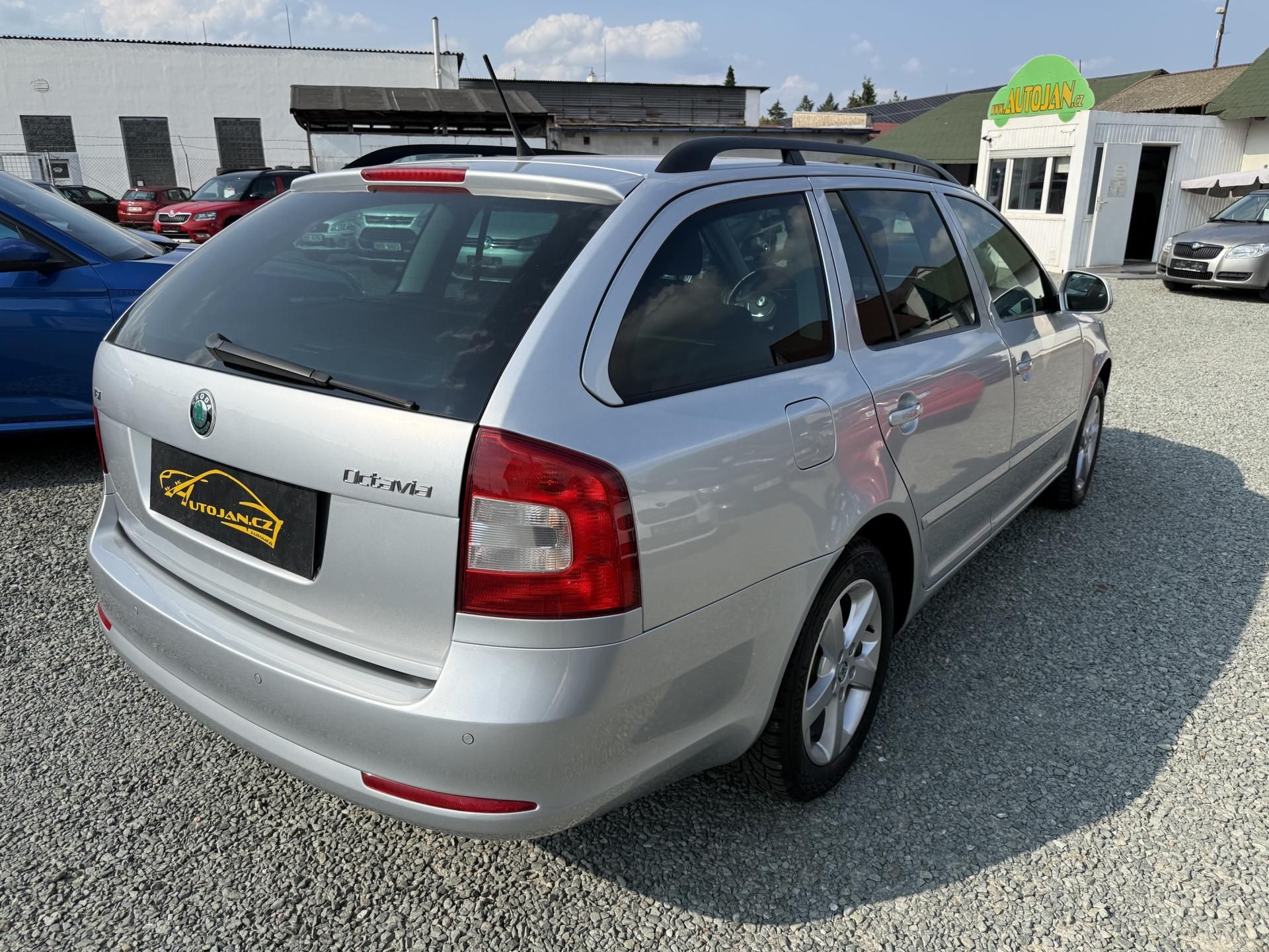 Škoda Octavia, 1.4 TSI FAMILY - fotka 6