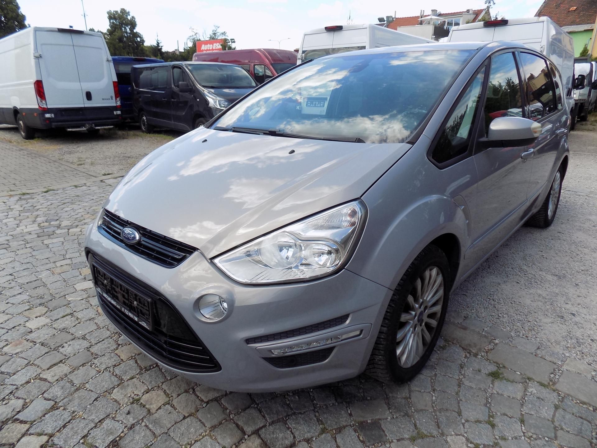 Ford S-MAX, 2,0 TDCI 103 KW VÝHŘEV, TAŽNÉ