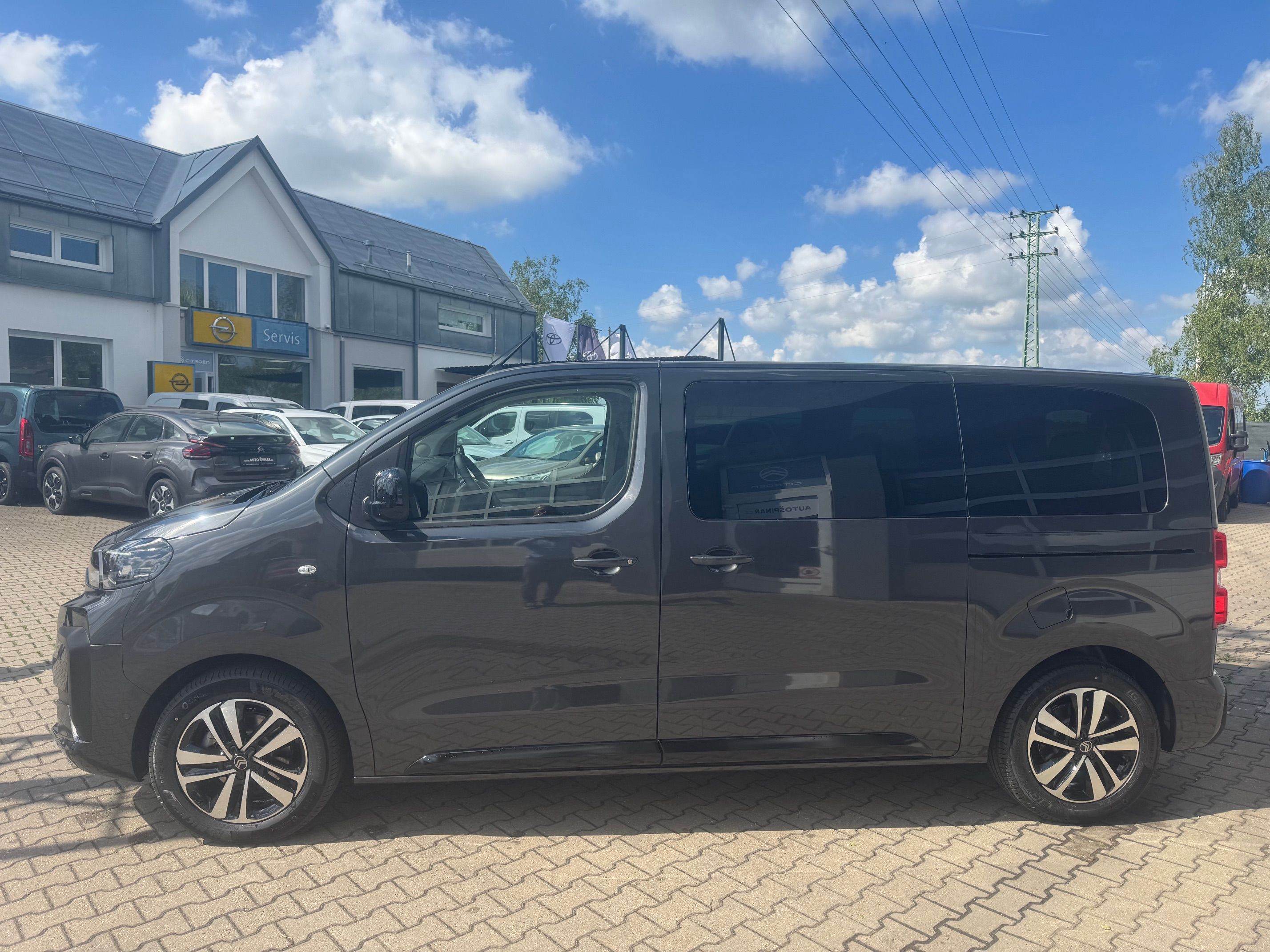 Citroën SpaceTourer, SHINE M 2.2 HDi 180k EAT8 8 mí - fotka 5
