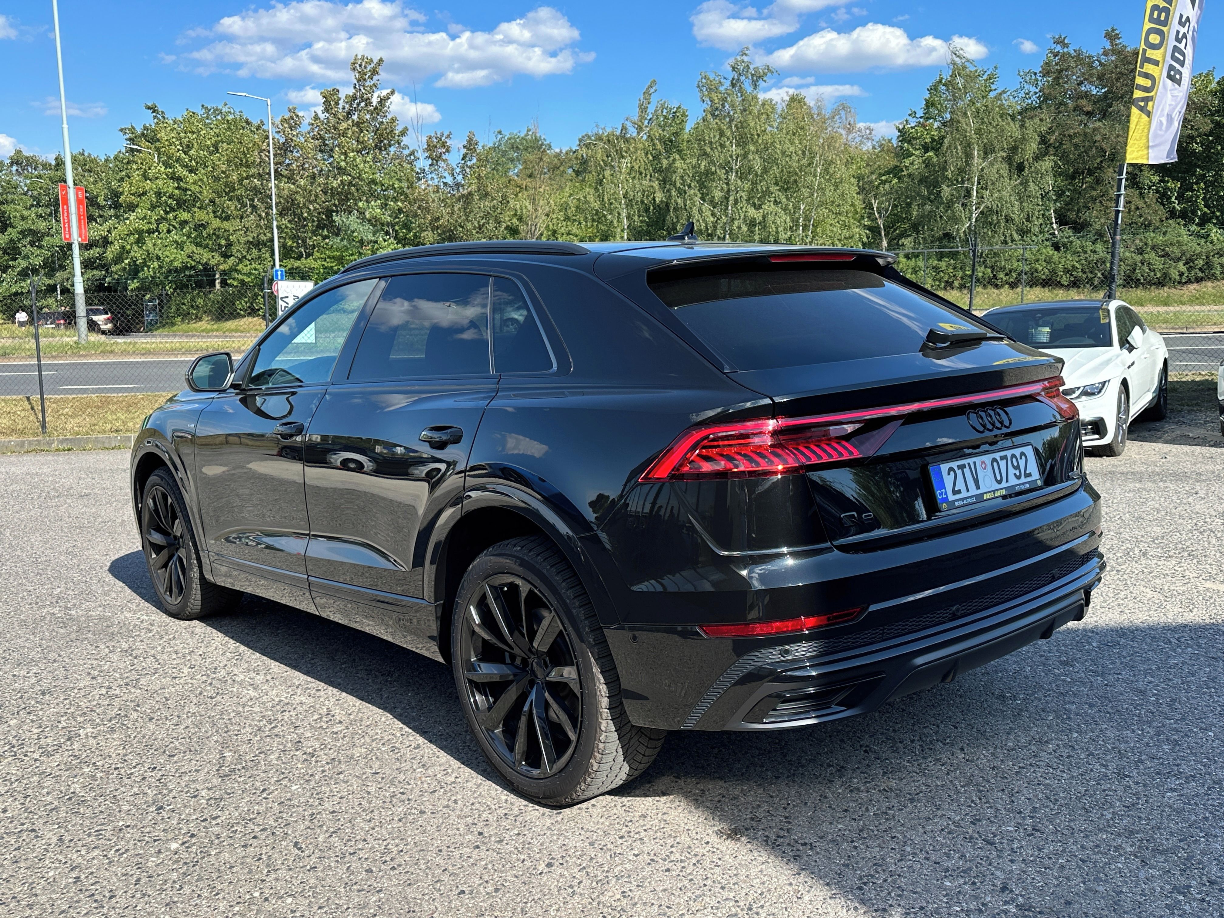 Audi Q8, Audi Q8 2023 - fotka 6
