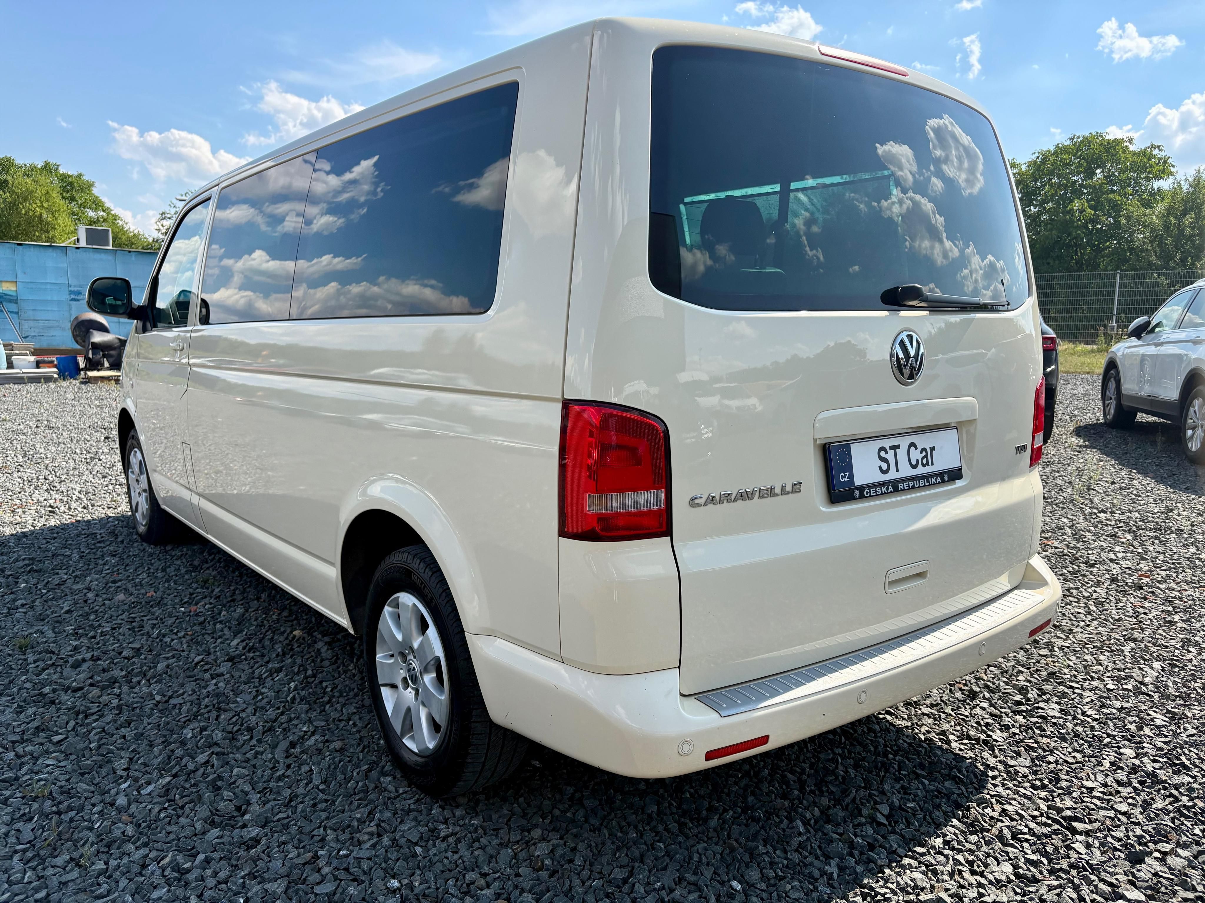Volkswagen Caravelle, 2.0TDi 103kw Long DSG 9 míst - fotka 6