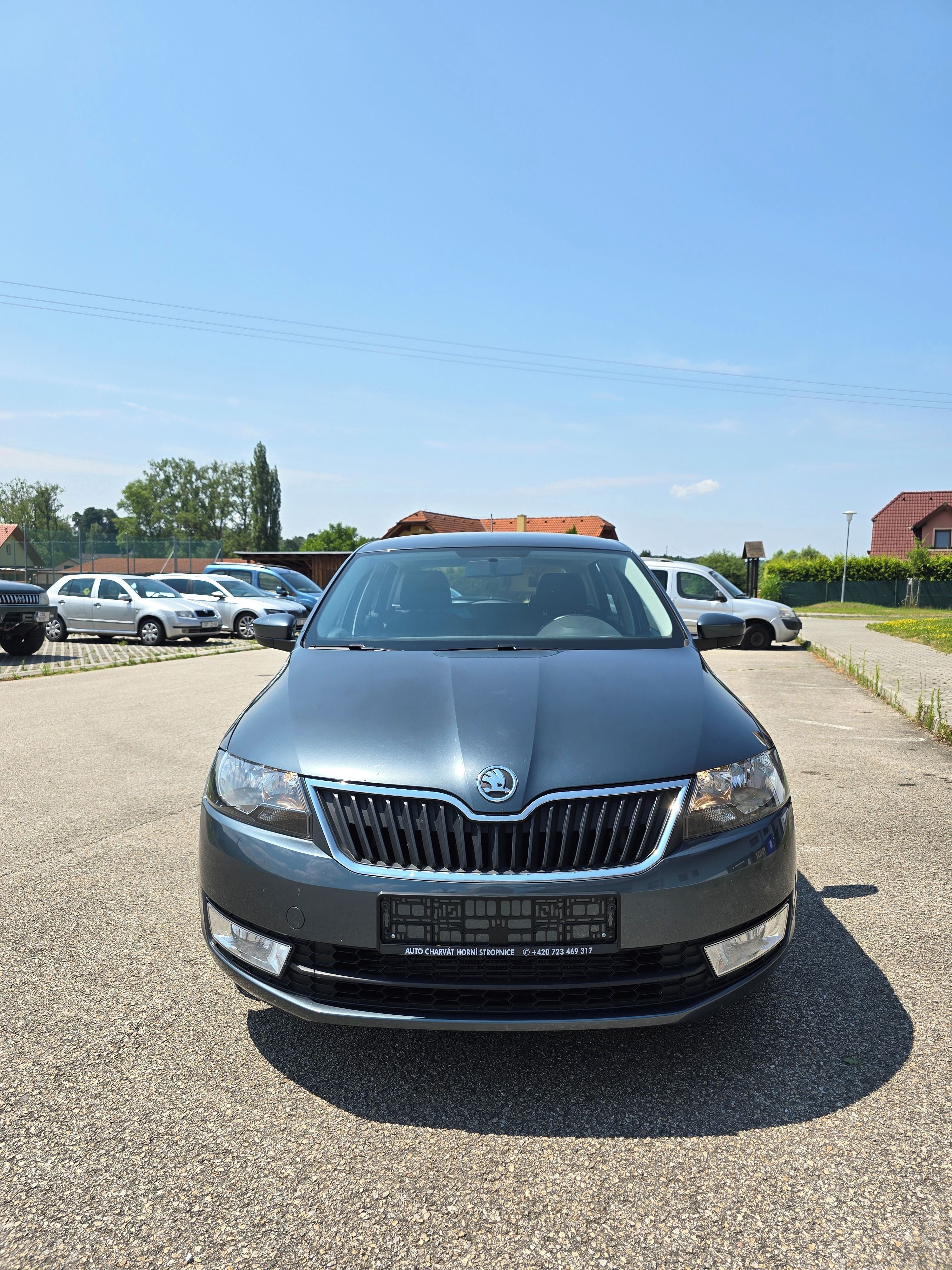 Škoda Rapid, 1.6 TDI Spaceback Elegance - fotka 2