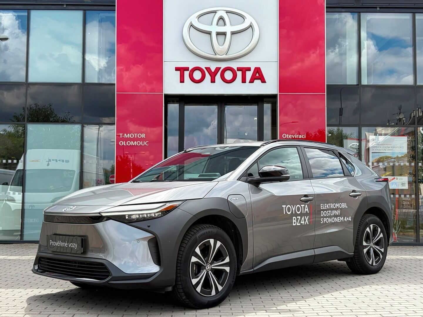 Toyota bZ4X, Prestige