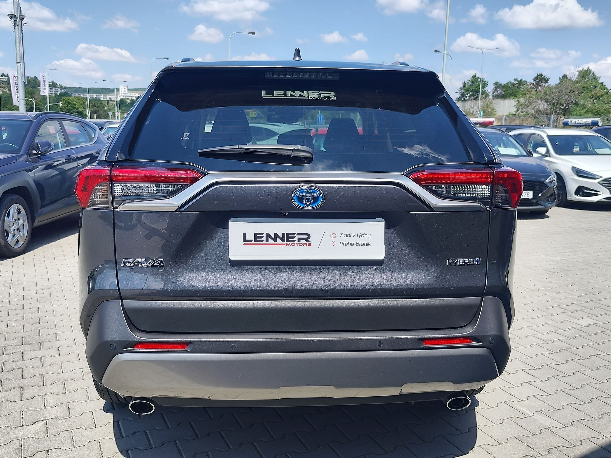 Toyota Rav4, 2.5 HEV/163kW Executive 4WD - fotka 6