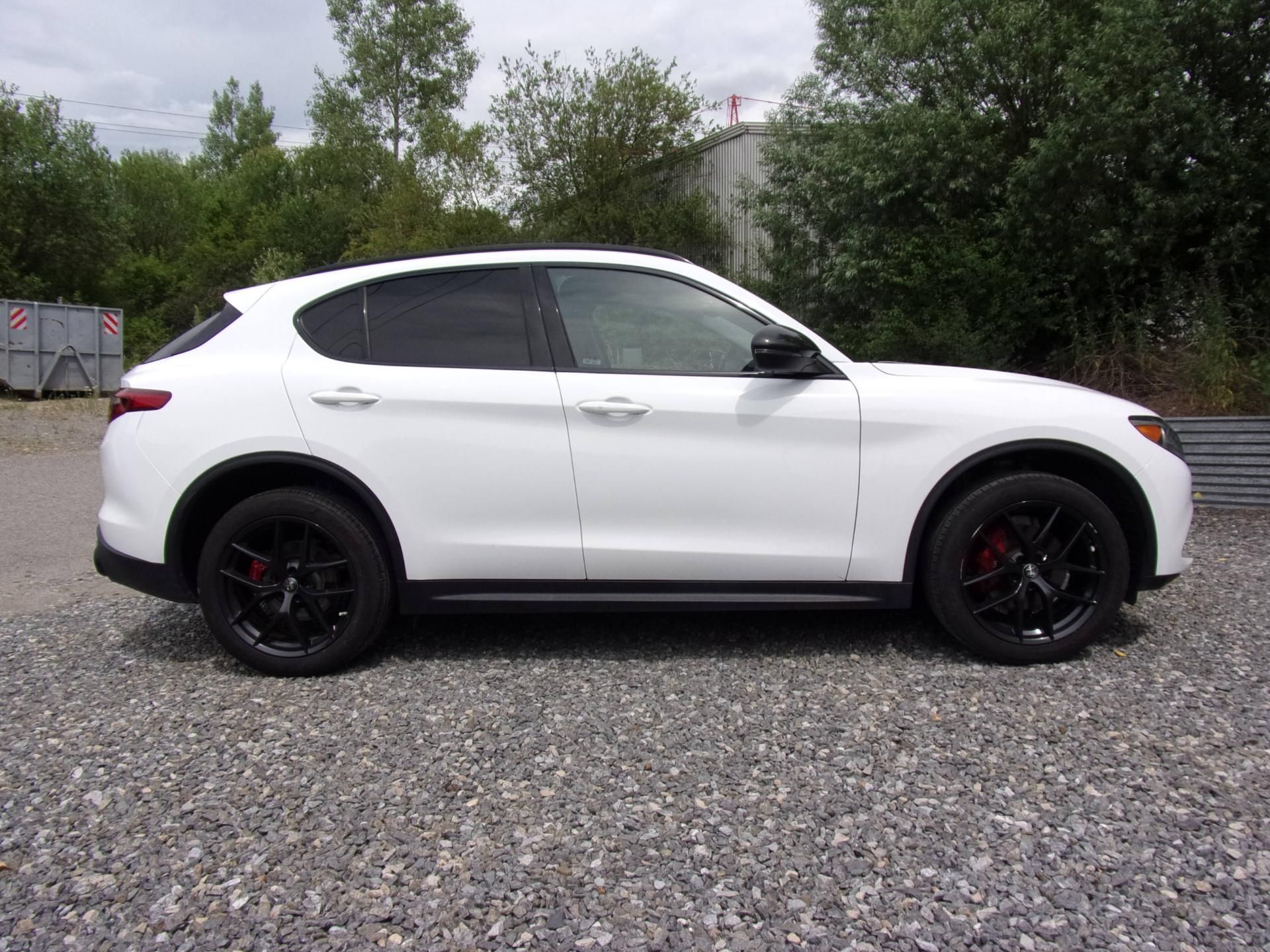 Alfa Romeo Stelvio - fotka 4