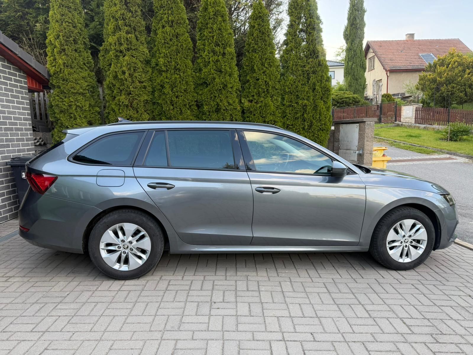 Škoda Octavia, 2,0TDi,ambient+,CZ,M6,1maj,DPH - fotka 4