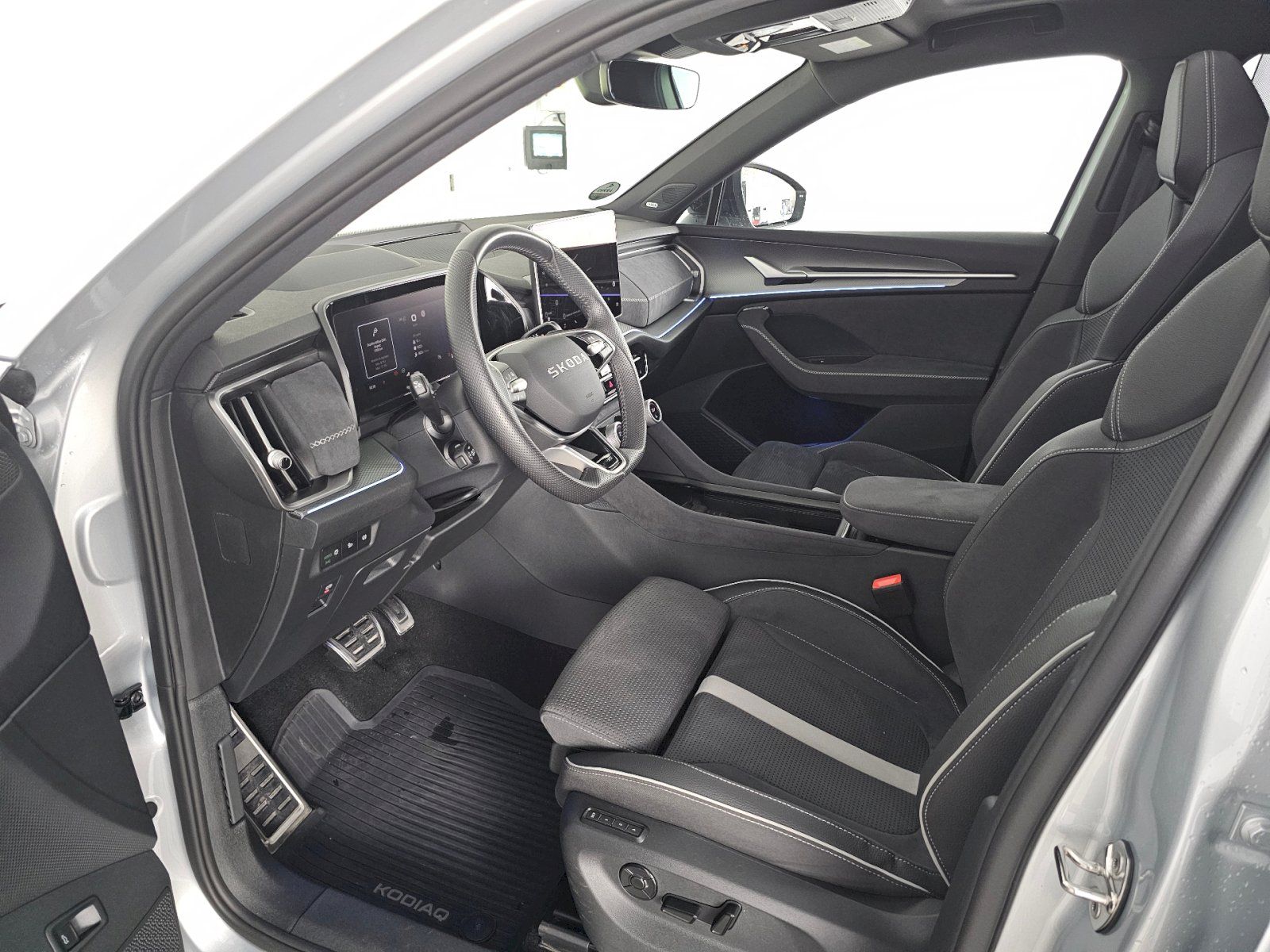 Škoda Kodiaq, 2.0TDi 142kW 4X4 SPORTLINE TOP - fotka 6
