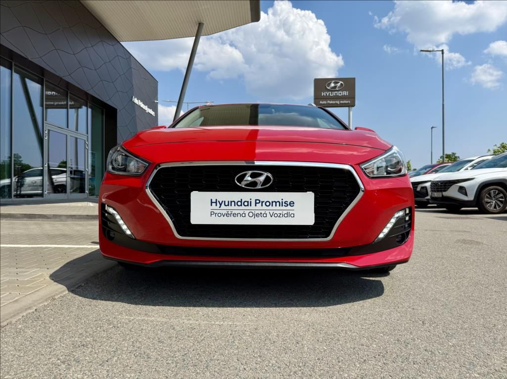 Hyundai i30, 1,4 i  WG Trikolor Komfort - fotka 5