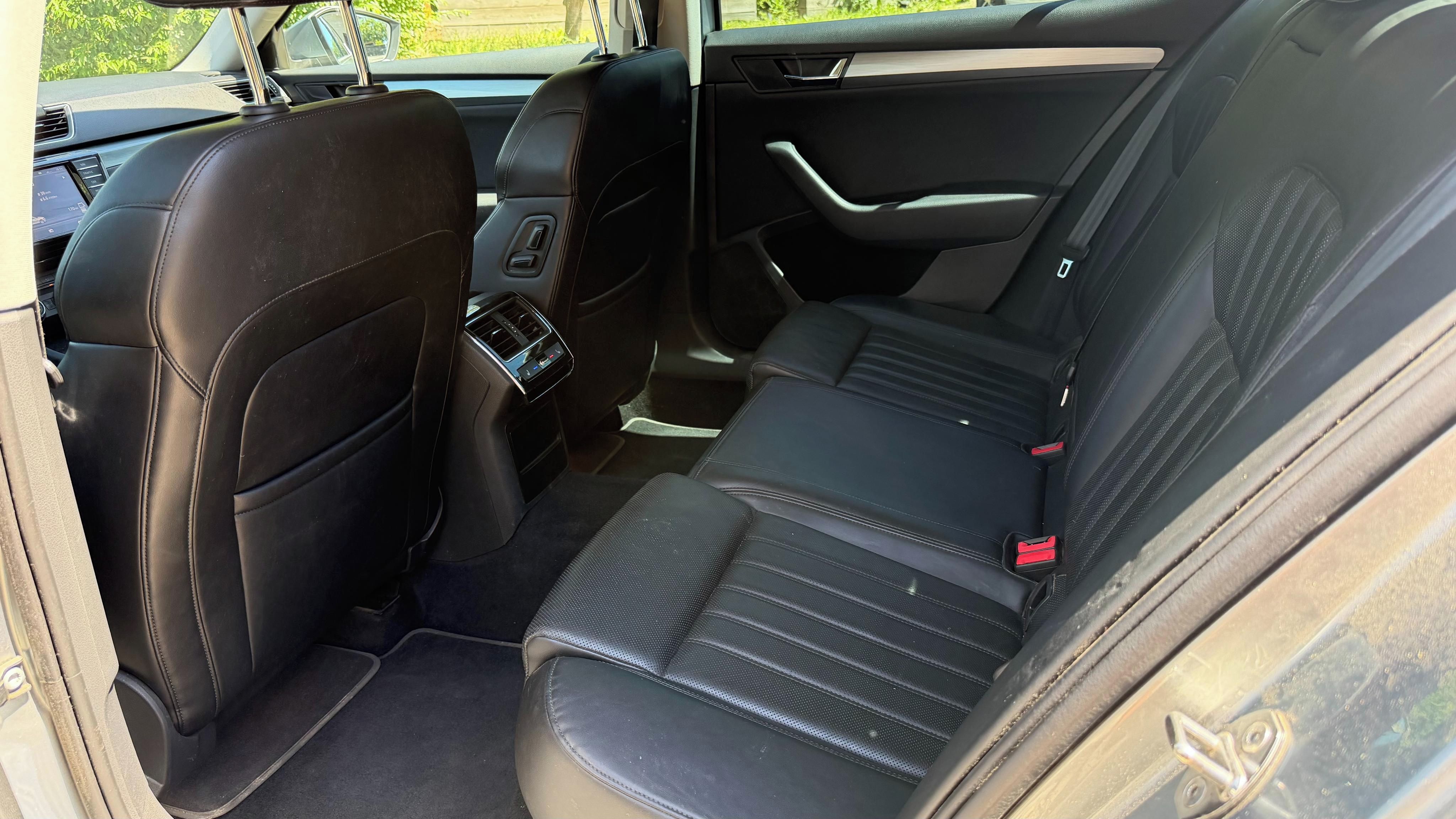 Škoda Superb, Při rychlém jednání SLEVA! - fotka 6