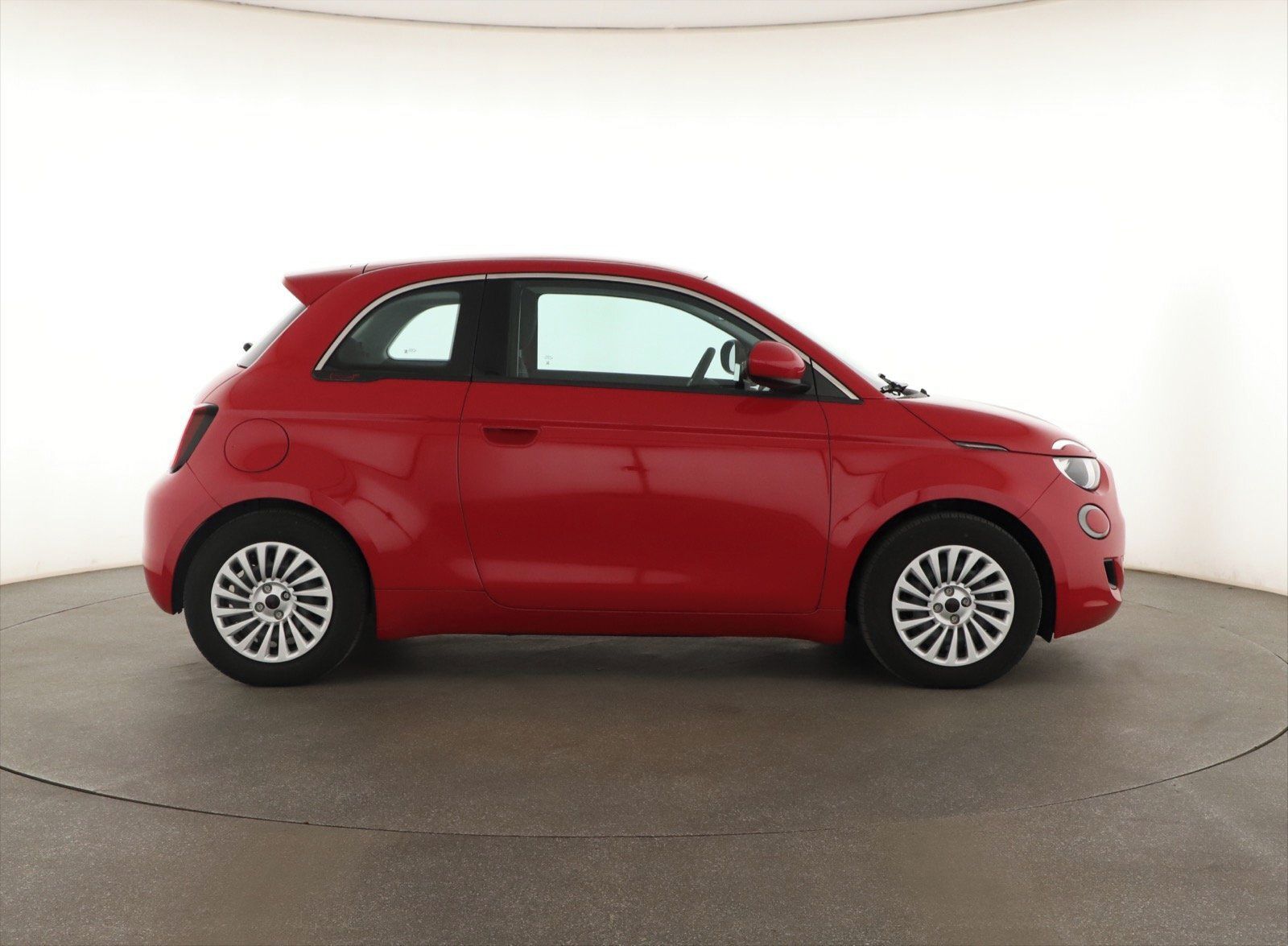 Fiat 500E, 42 kWh, Automat, Navi - fotka 6