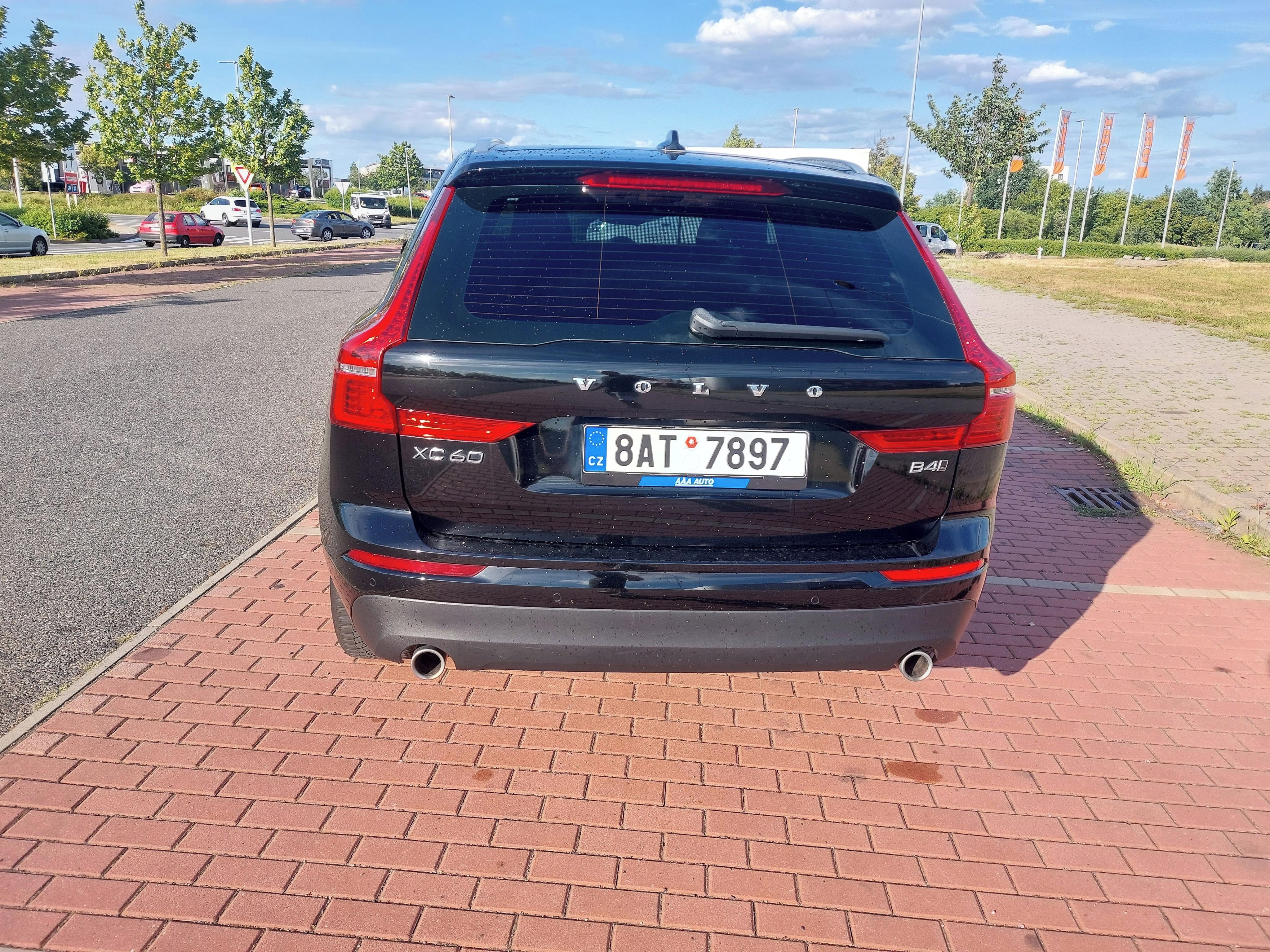 Volvo XC60, B4 2021 DPH - fotka 5