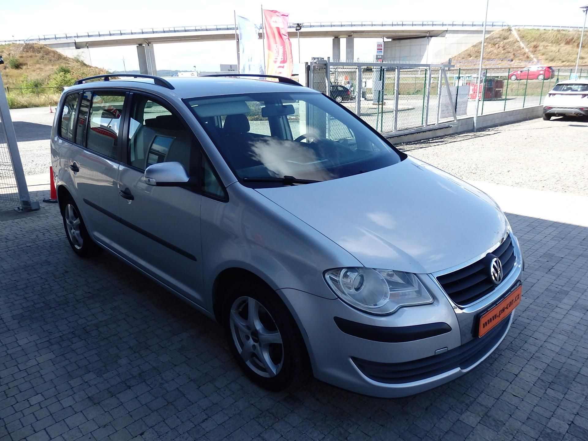 Volkswagen Touran, 1,9TDi 77kW KLIMA, ZÁVĚS - fotka 3