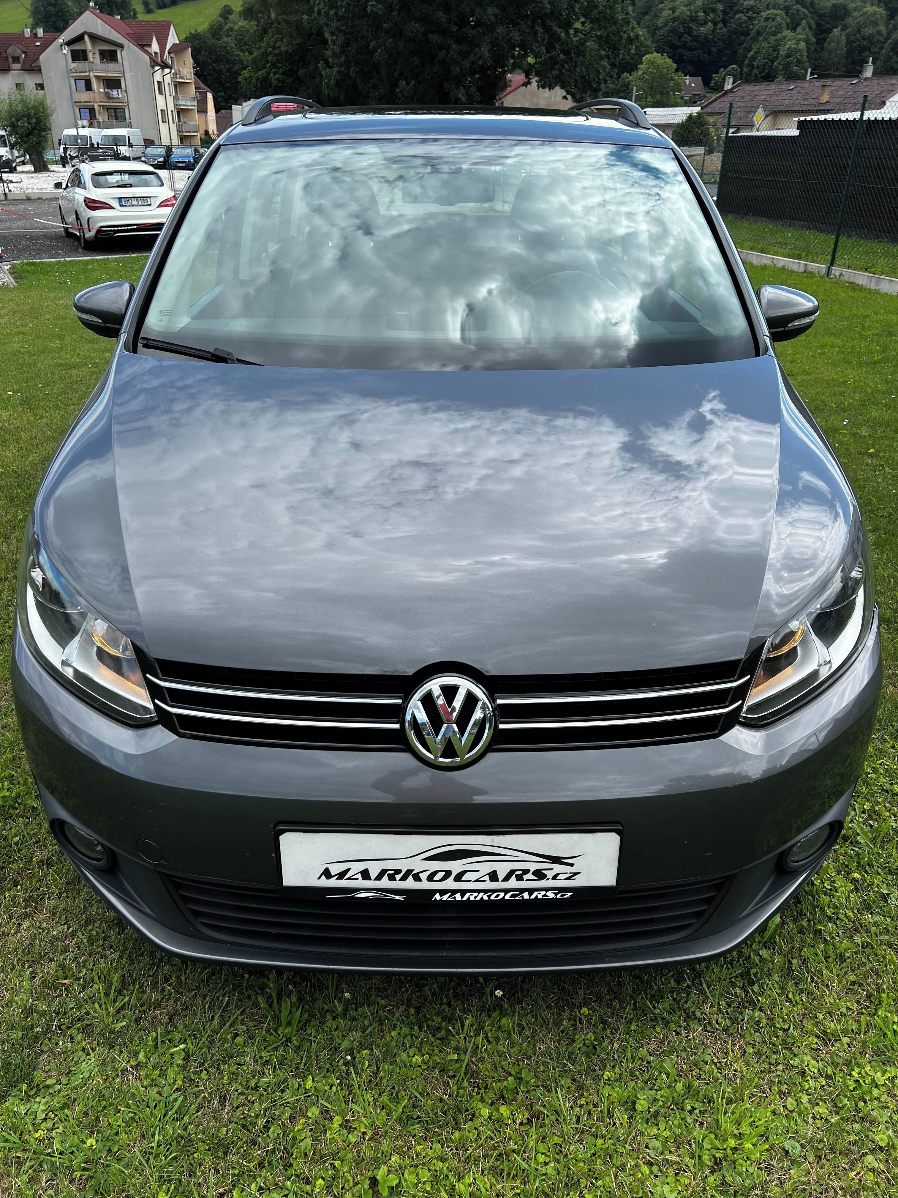 Volkswagen Touran, 1.6 TDi PANORAMA TAŽNÉ  7 MÍST - fotka 2