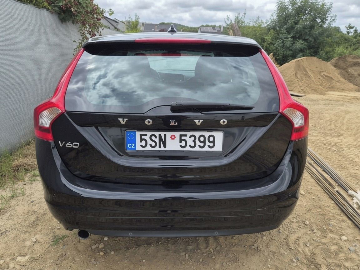 Volvo V60 - fotka 4