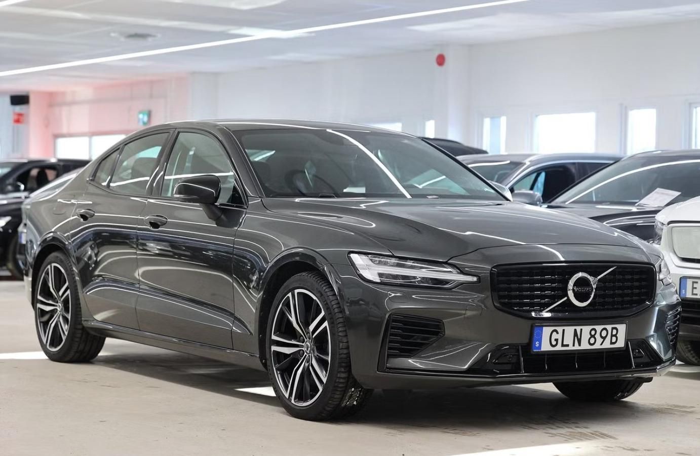 Volvo S60, Recharge T8 AWD R  Kam Tažné - fotka 4