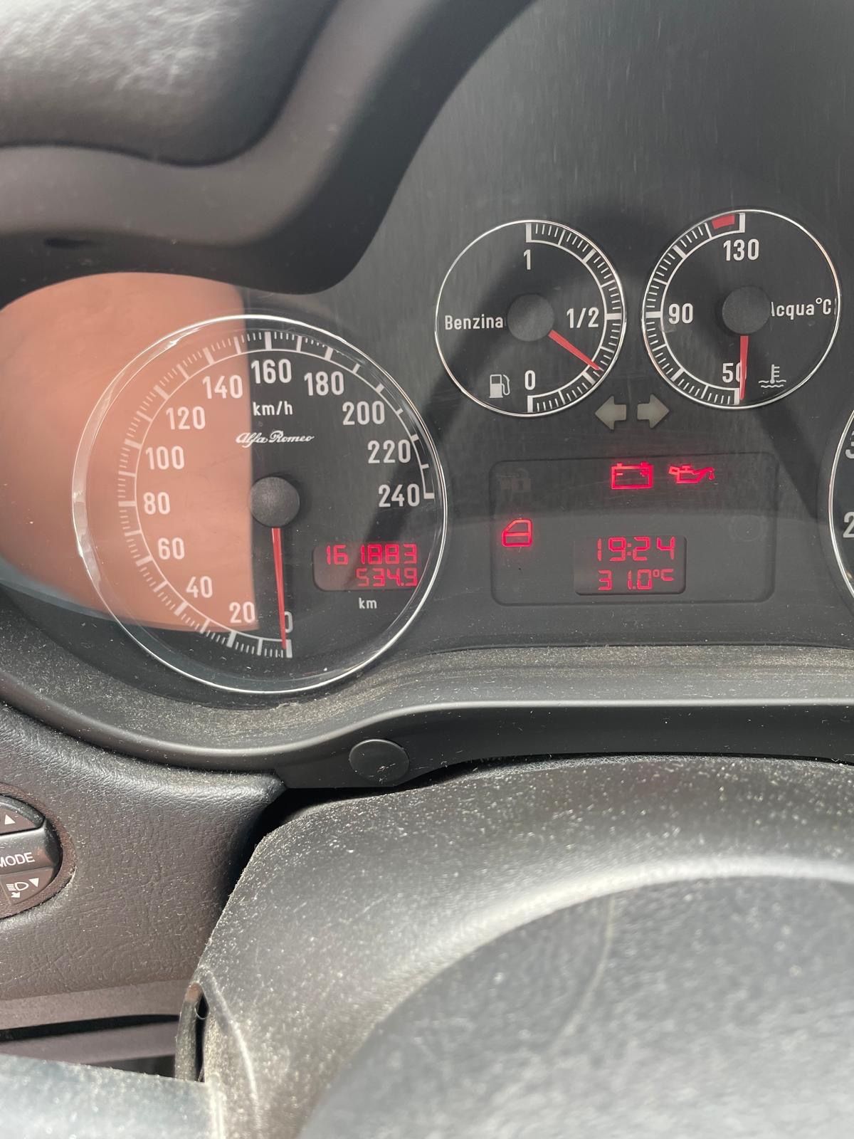 Alfa Romeo 147, 1.6 - fotka 6