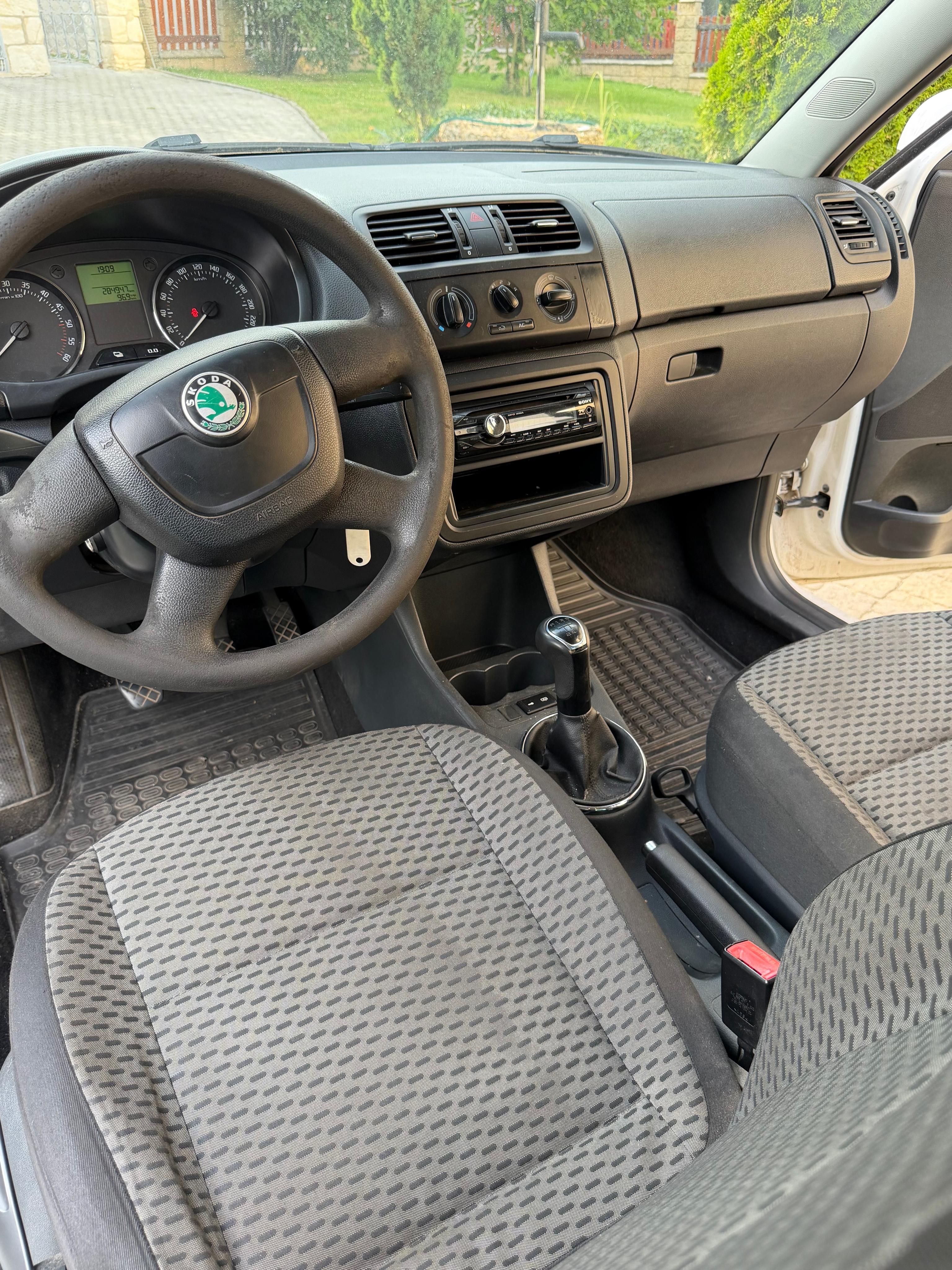 Škoda Fabia, Servisní knížka 2xklice - fotka 6