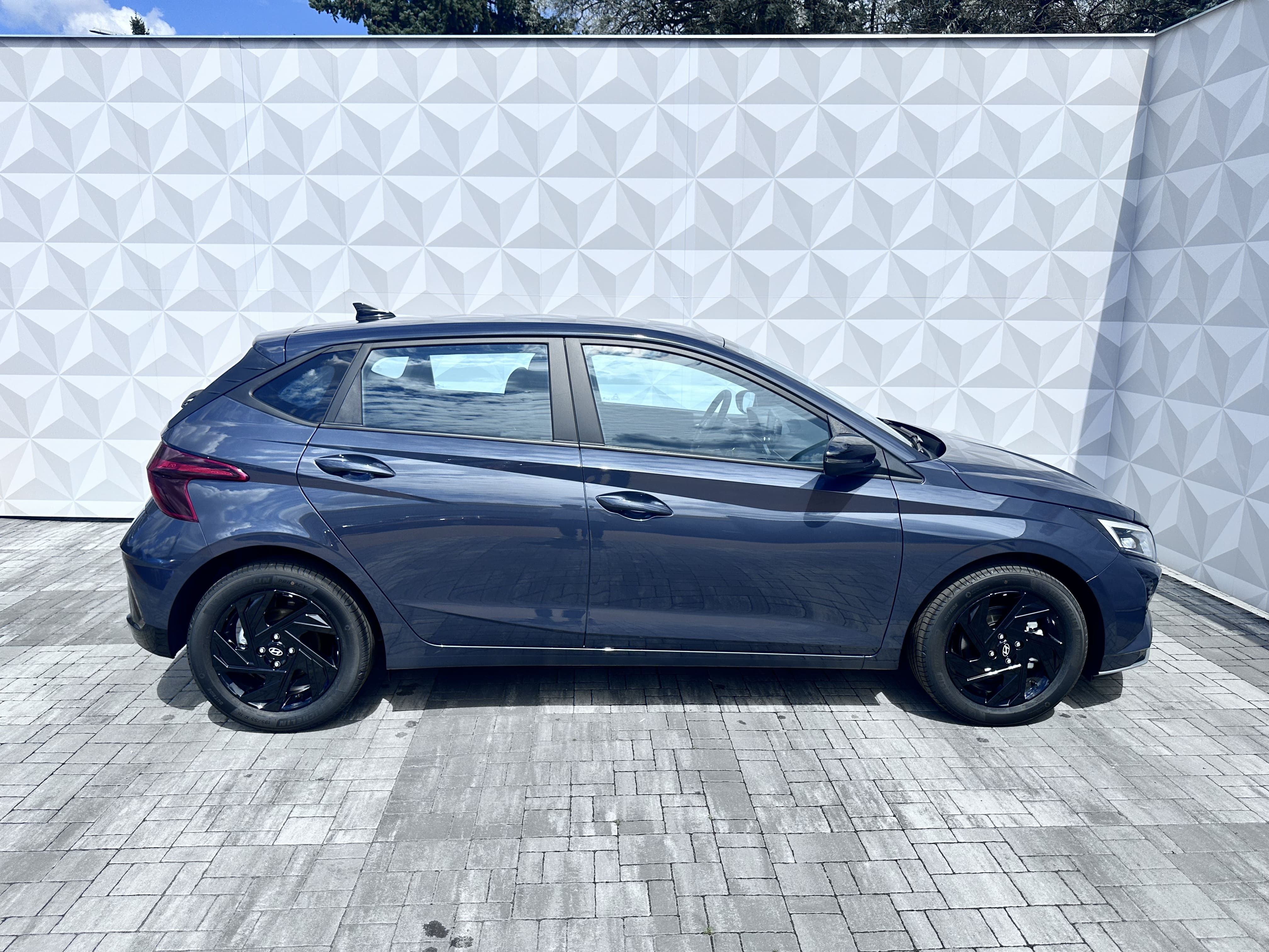 Hyundai i20, 26 1.0 T-GDI DCT GO PLUS! - fotka 4