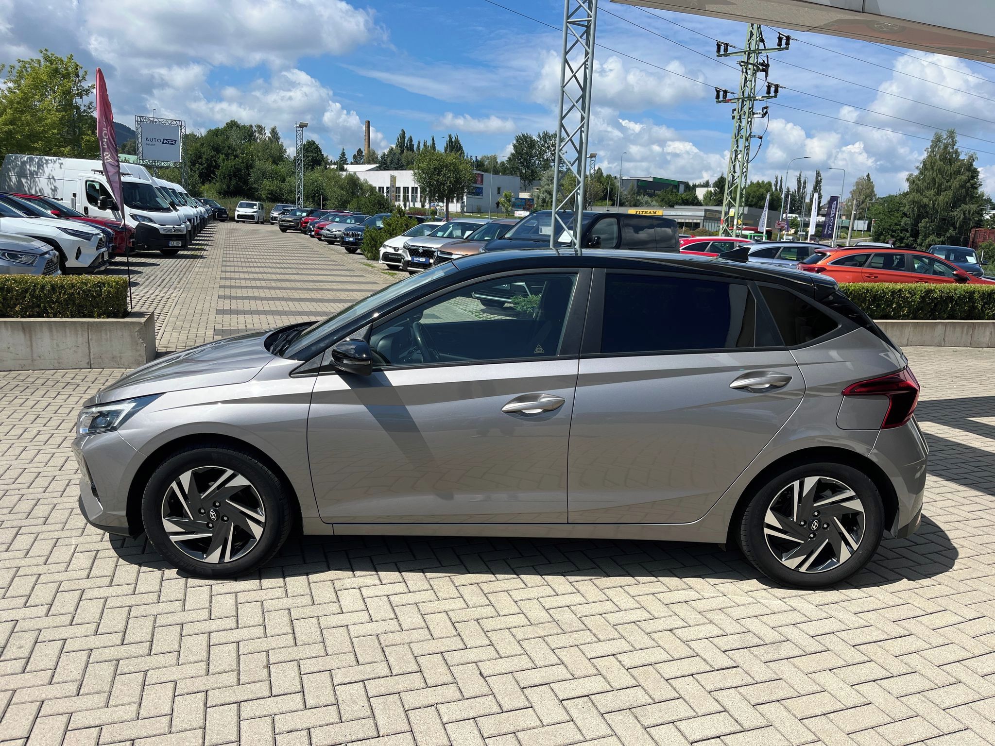 Hyundai i20, 1,2i 84k Smart - fotka 3