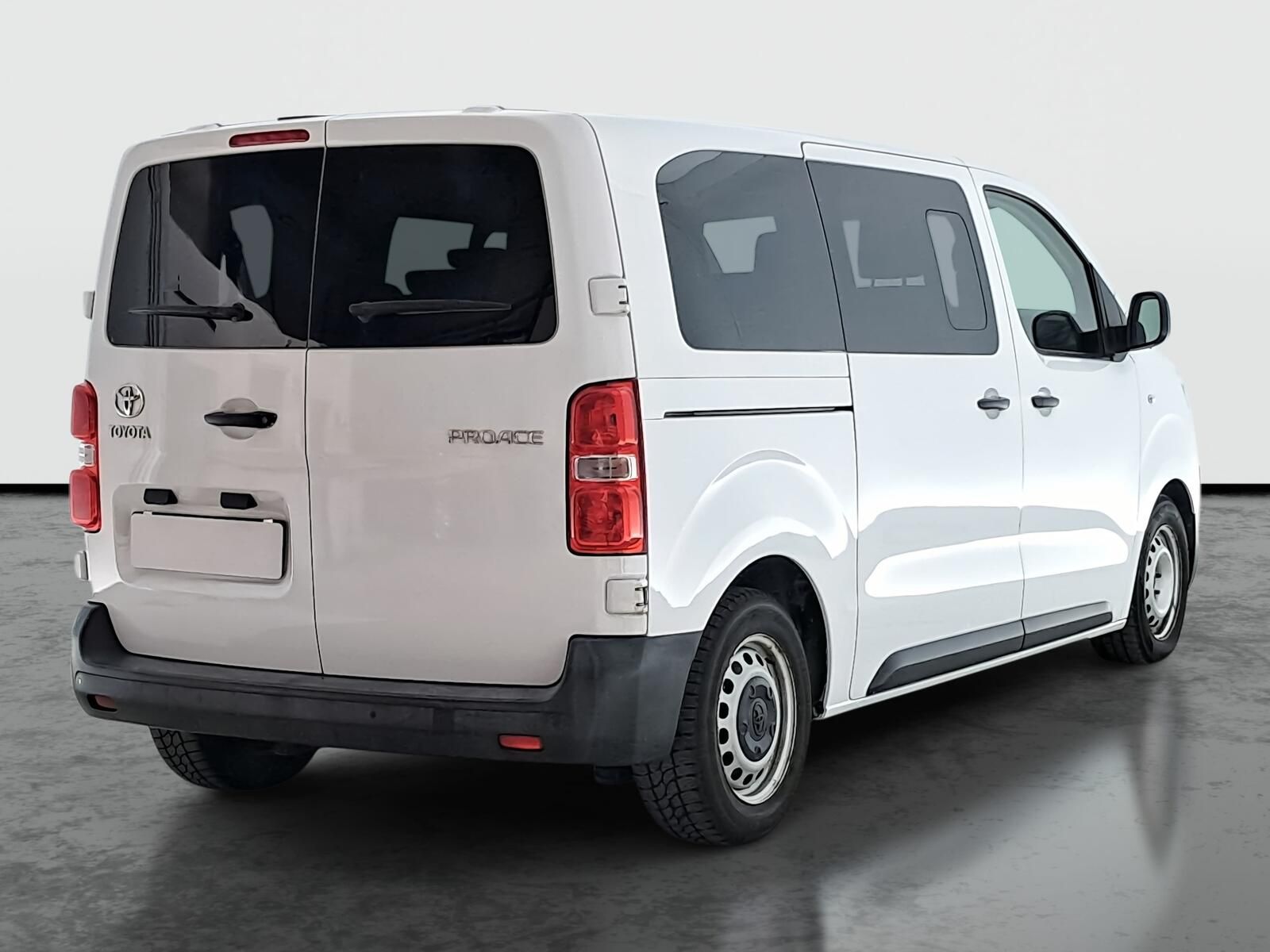 Toyota Proace, 2.0 D-4D, Kombi, 9 míst, L1 - fotka 5
