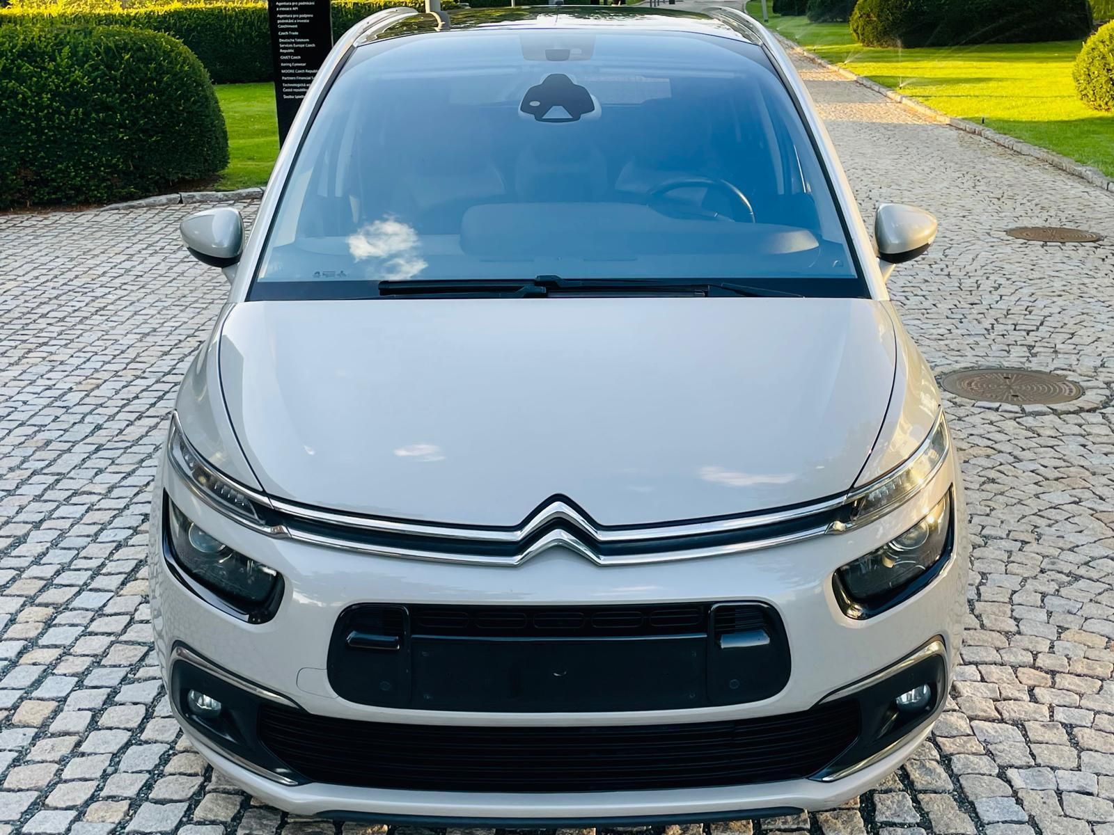 Citroën Grand C4 Picasso, 2.0HDi MAN 7MÍST KAMERA TAŽNÉ - fotka 5
