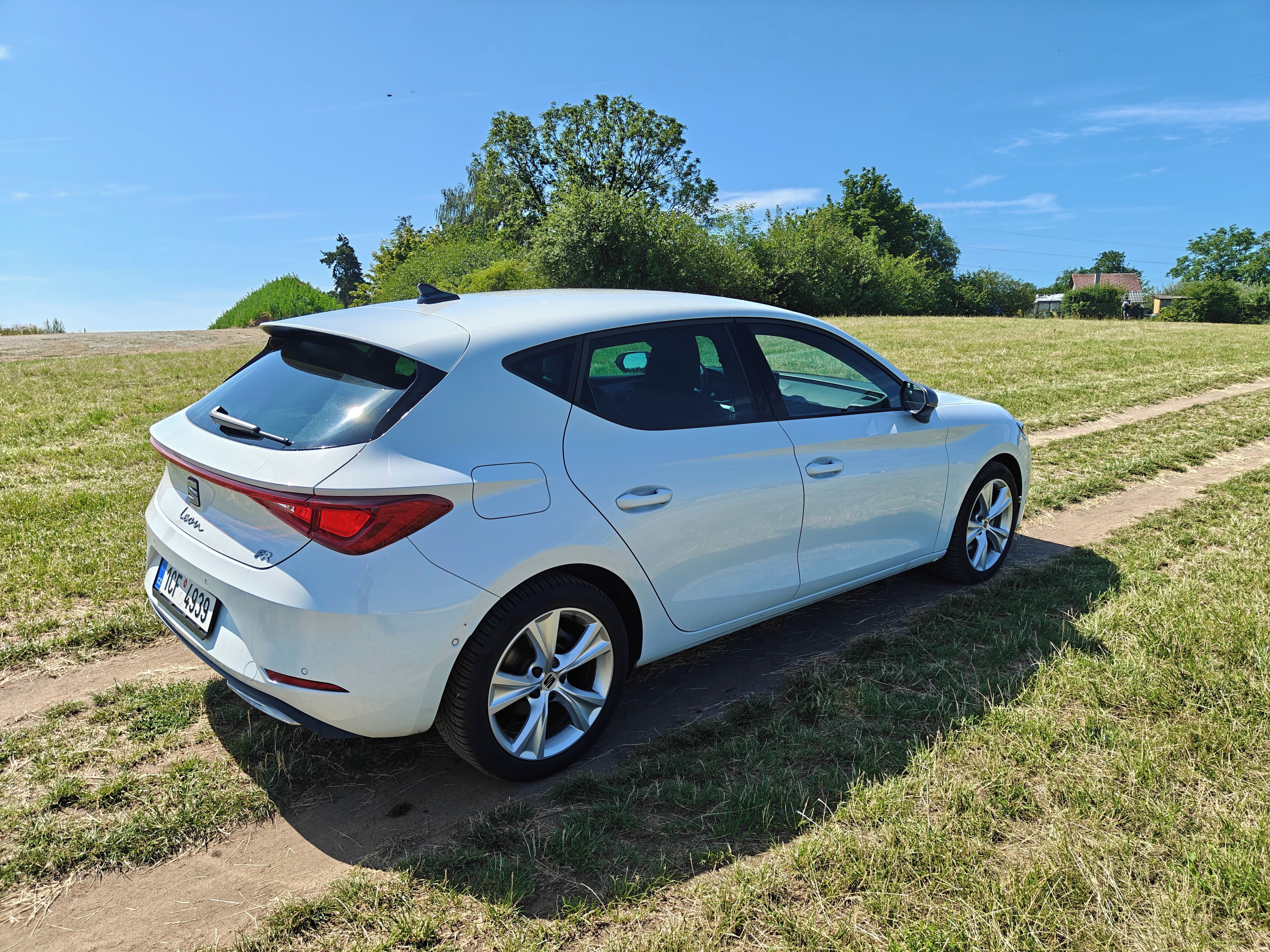 Seat Leon, 1.5 eTSI FR - fotka 4