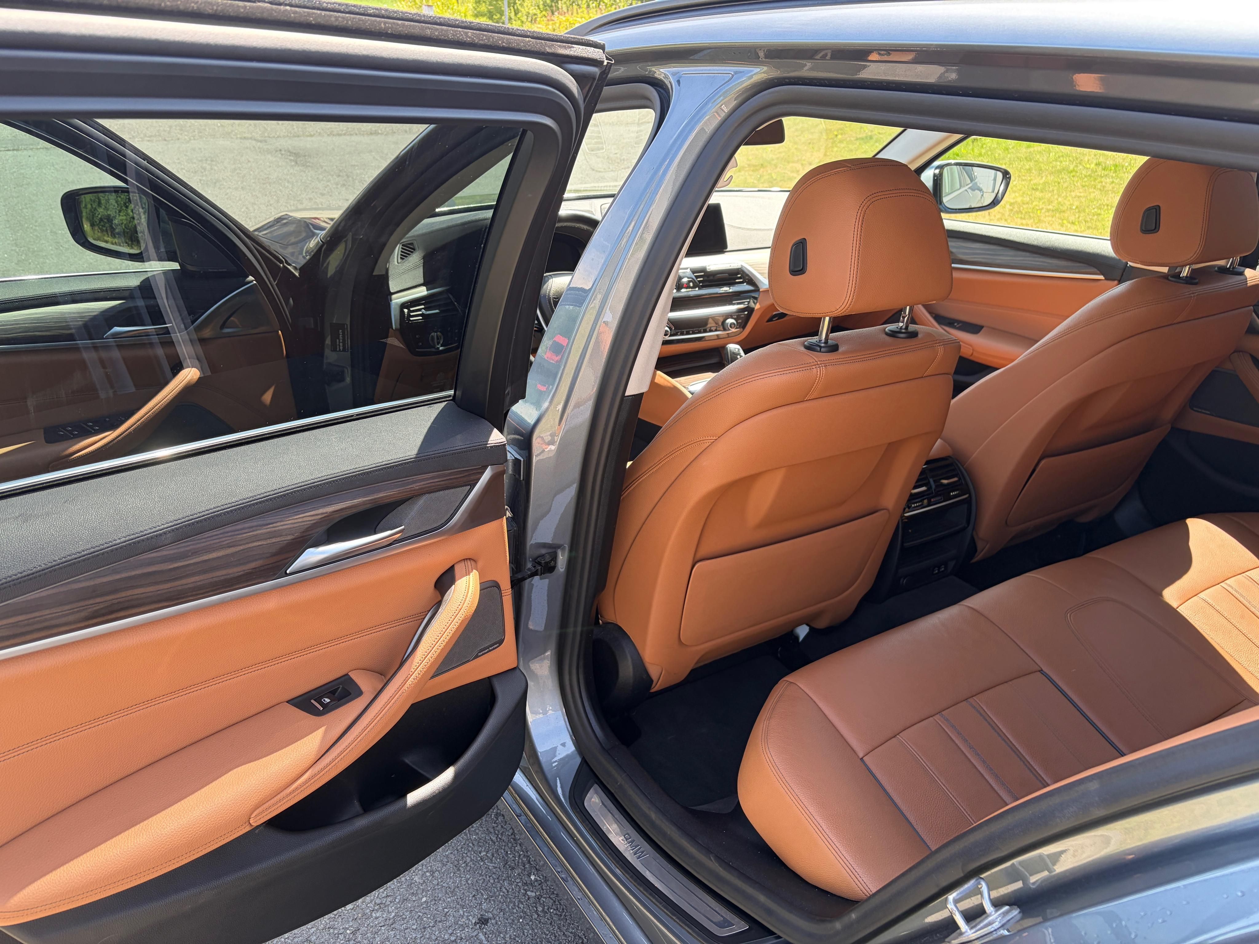 BMW Řada 5, 530D Xdrive, servis, garáž - fotka 4