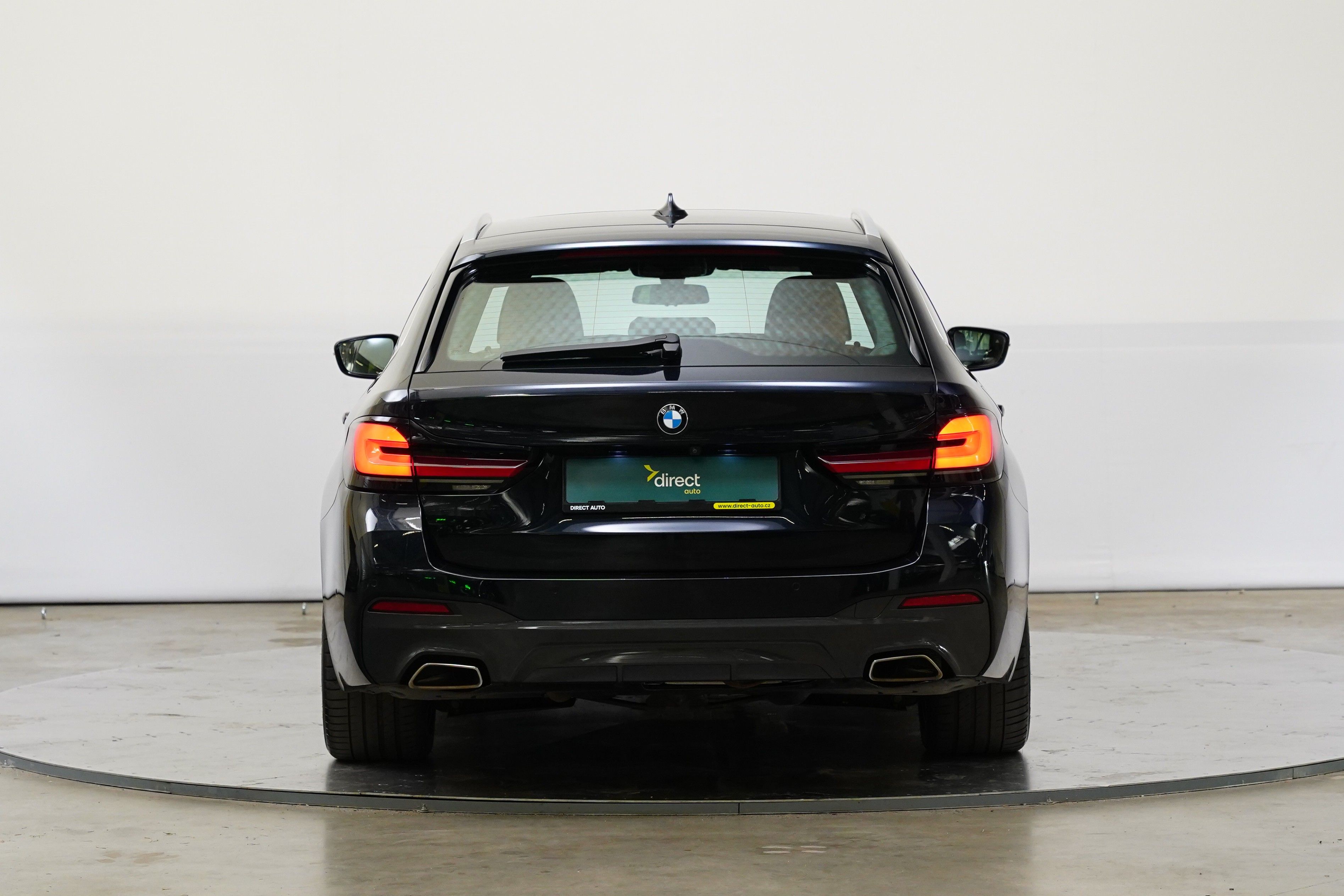 BMW Řada 5, 540d 250 kW xDrive M paket - fotka 6