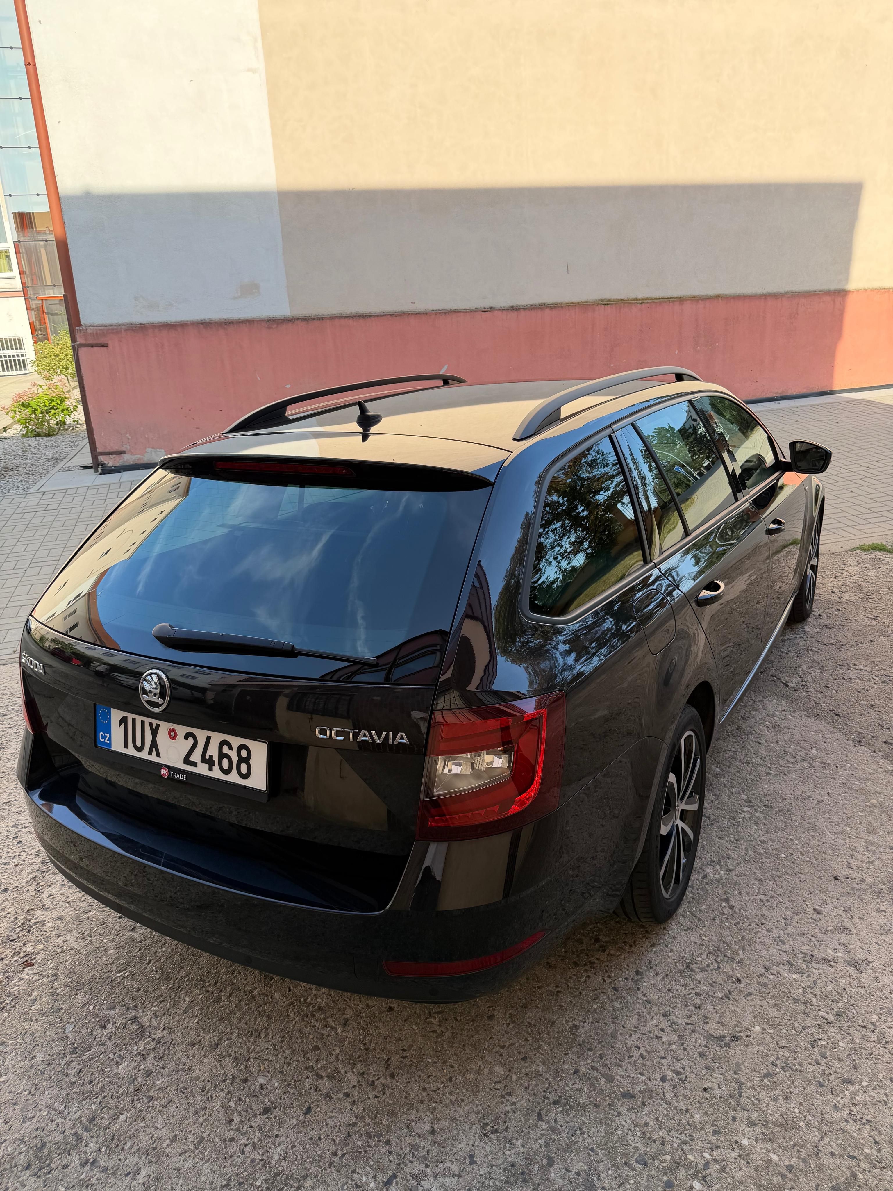 Škoda Octavia, 2.0 TDI 7DSG Soleil - fotka 4