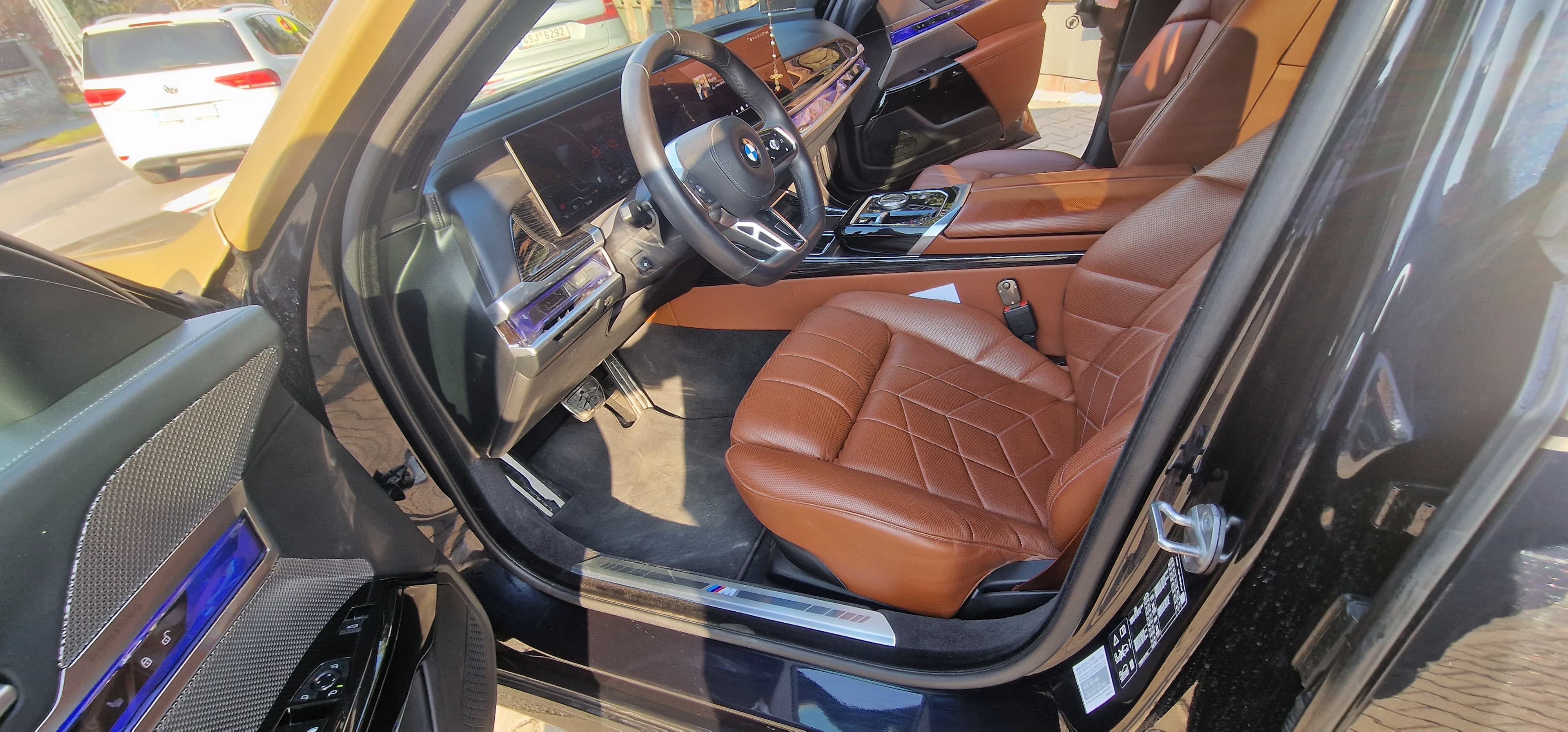BMW Řada 7, 740D G70 M záruka 2029 - fotka 2
