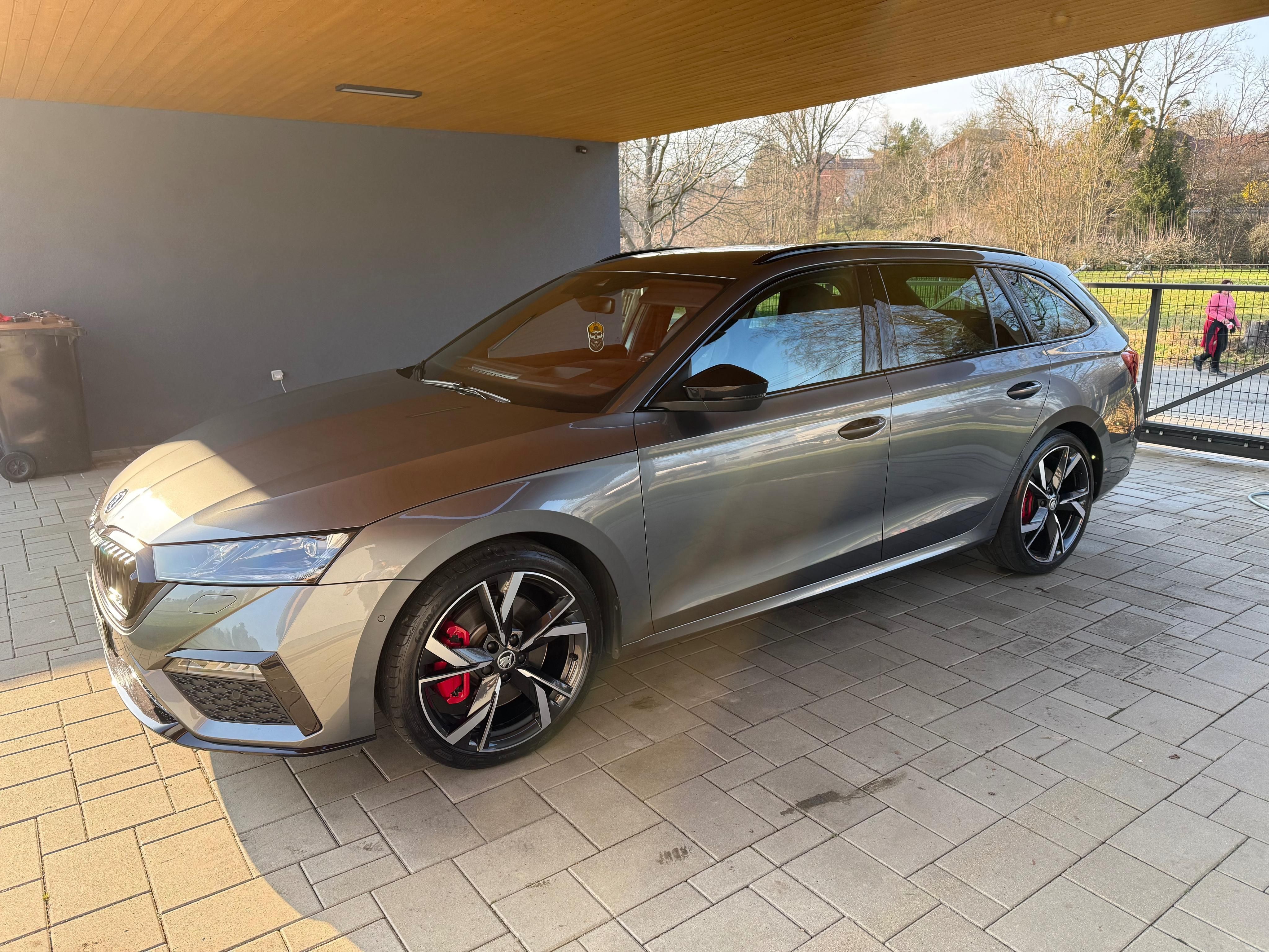 Škoda Octavia, 2.0TSI - fotka 4