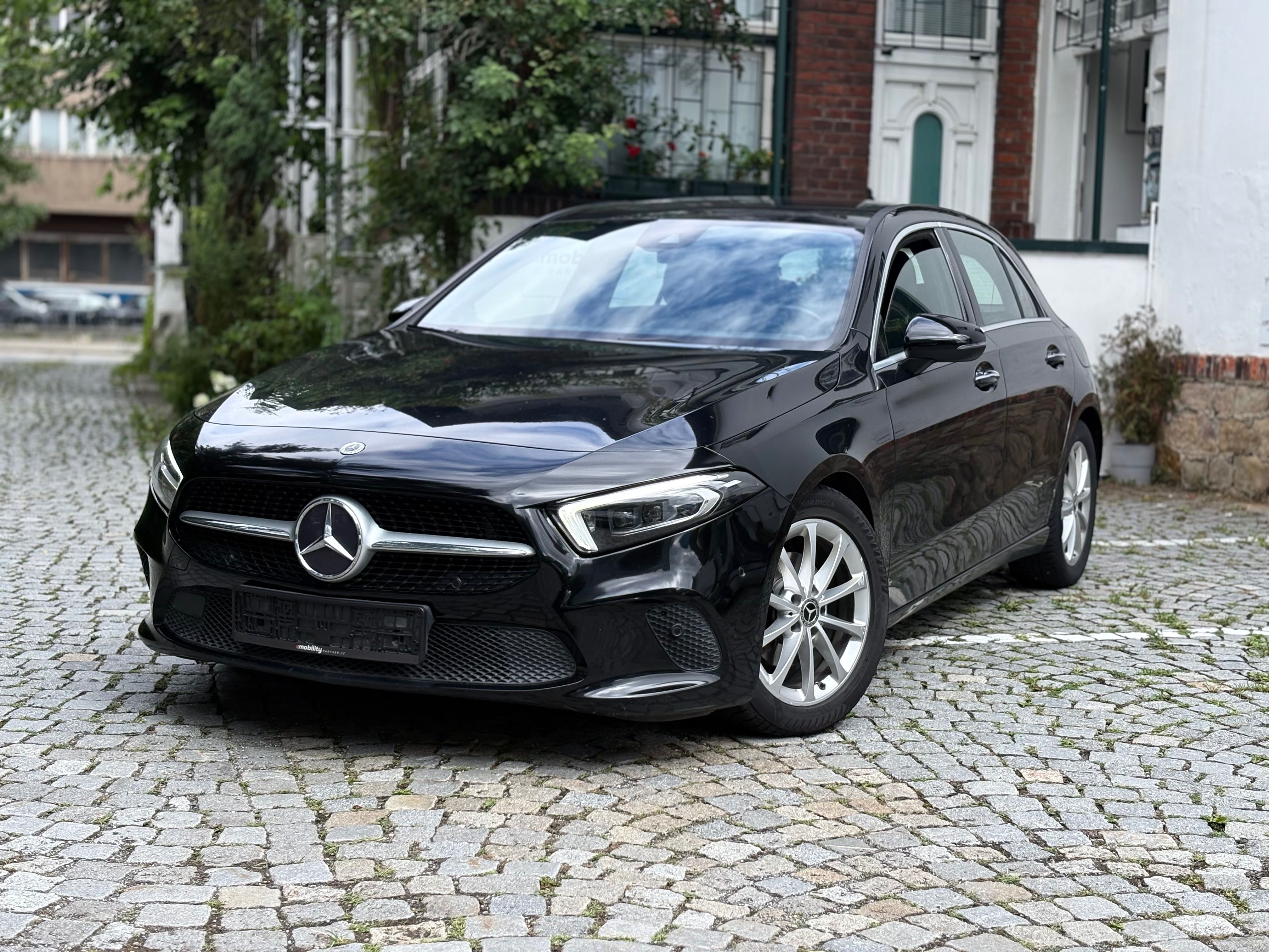 Mercedes-Benz Třídy A, A180d A/T, Sport, ČR - fotka 4