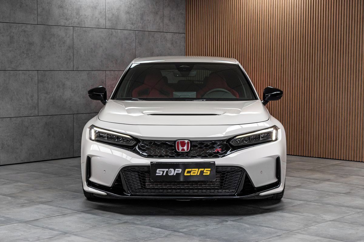 Honda Civic, TYPE R 2.0 TURBO 242kW *ČR* - fotka 2
